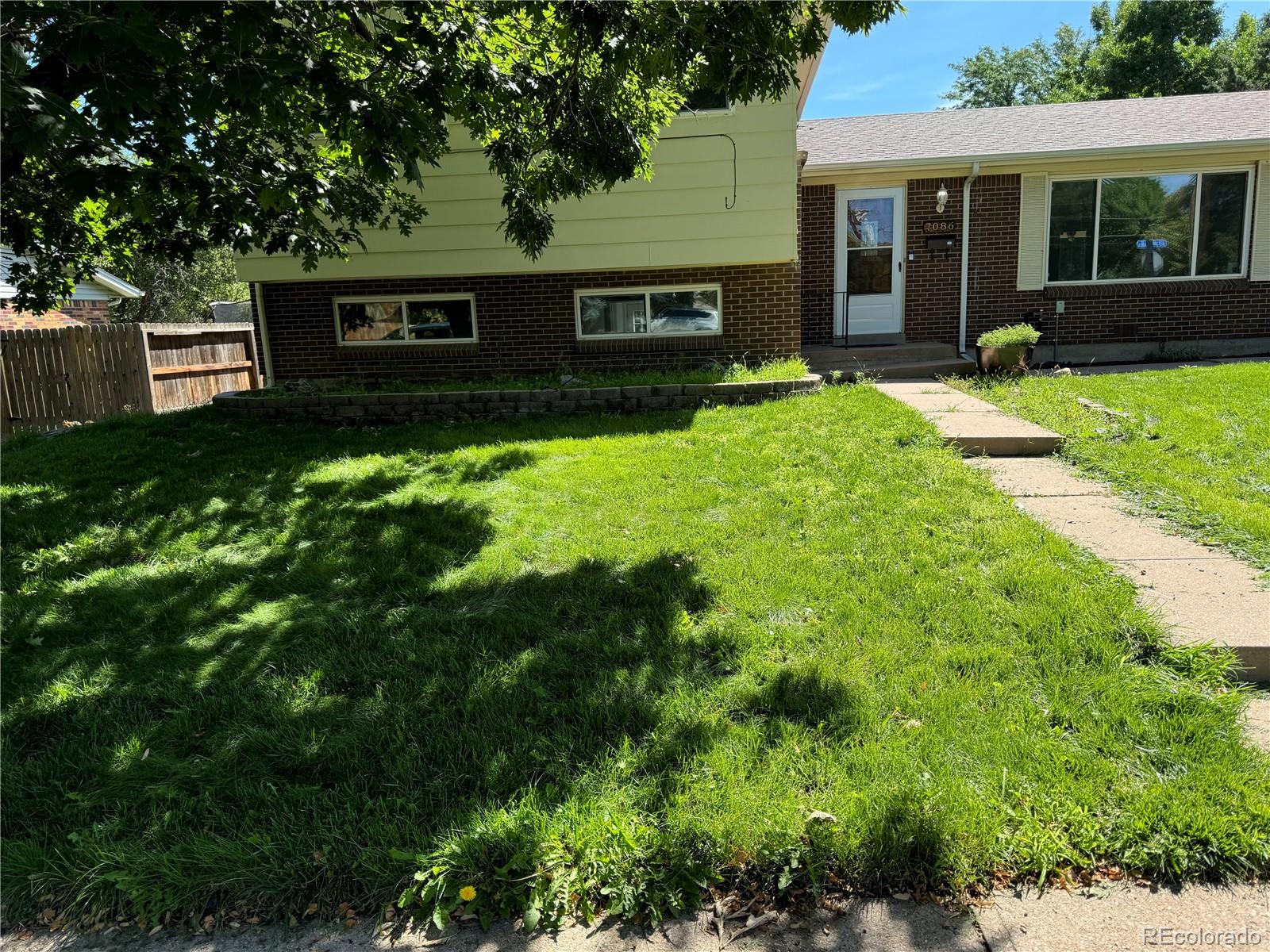 7086 S Uinta Street, Centennial, CO 80112, 4 Bedrooms Bedrooms, ,3 BathroomsBathrooms,Residential,For Sale,Uinta,REC2055689