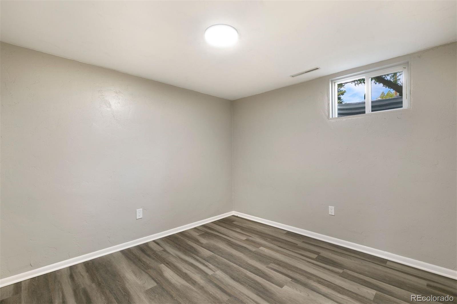 1415 Chestnut Street, Colorado Springs, CO 80907, 4 Bedrooms Bedrooms, ,2 BathroomsBathrooms,Residential,For Sale,Chestnut,REC4073208