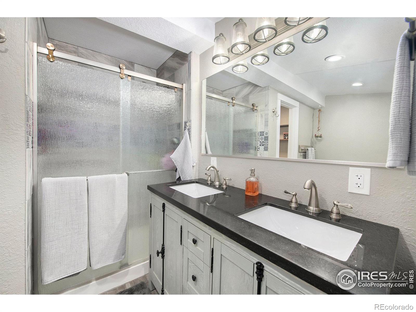 1685 Holly Avenue, Greeley, CO 80631, 3 Bedrooms Bedrooms, ,3 BathroomsBathrooms,Residential,For Sale,Holly,RECIR1017624