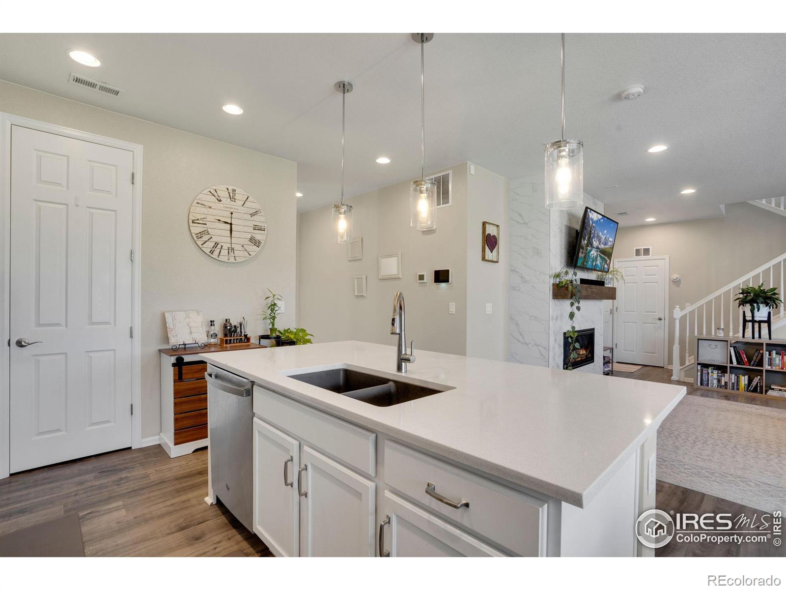 2975 Sand Beach Lake Drive, Loveland, CO 80538, 3 Bedrooms Bedrooms, ,3 BathroomsBathrooms,Residential,For Sale,Sand Beach Lake,RECIR1017653