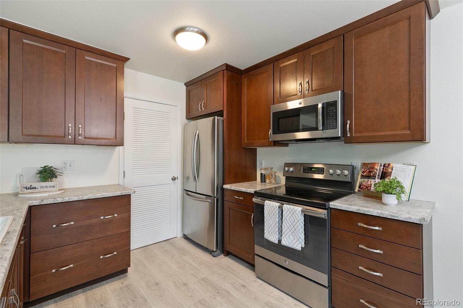 2125 Broadmoor Road Circle, Colorado Springs, CO 80906, 4 Bedrooms Bedrooms, ,5 BathroomsBathrooms,Residential,For Sale,Broadmoor Road,REC3848250