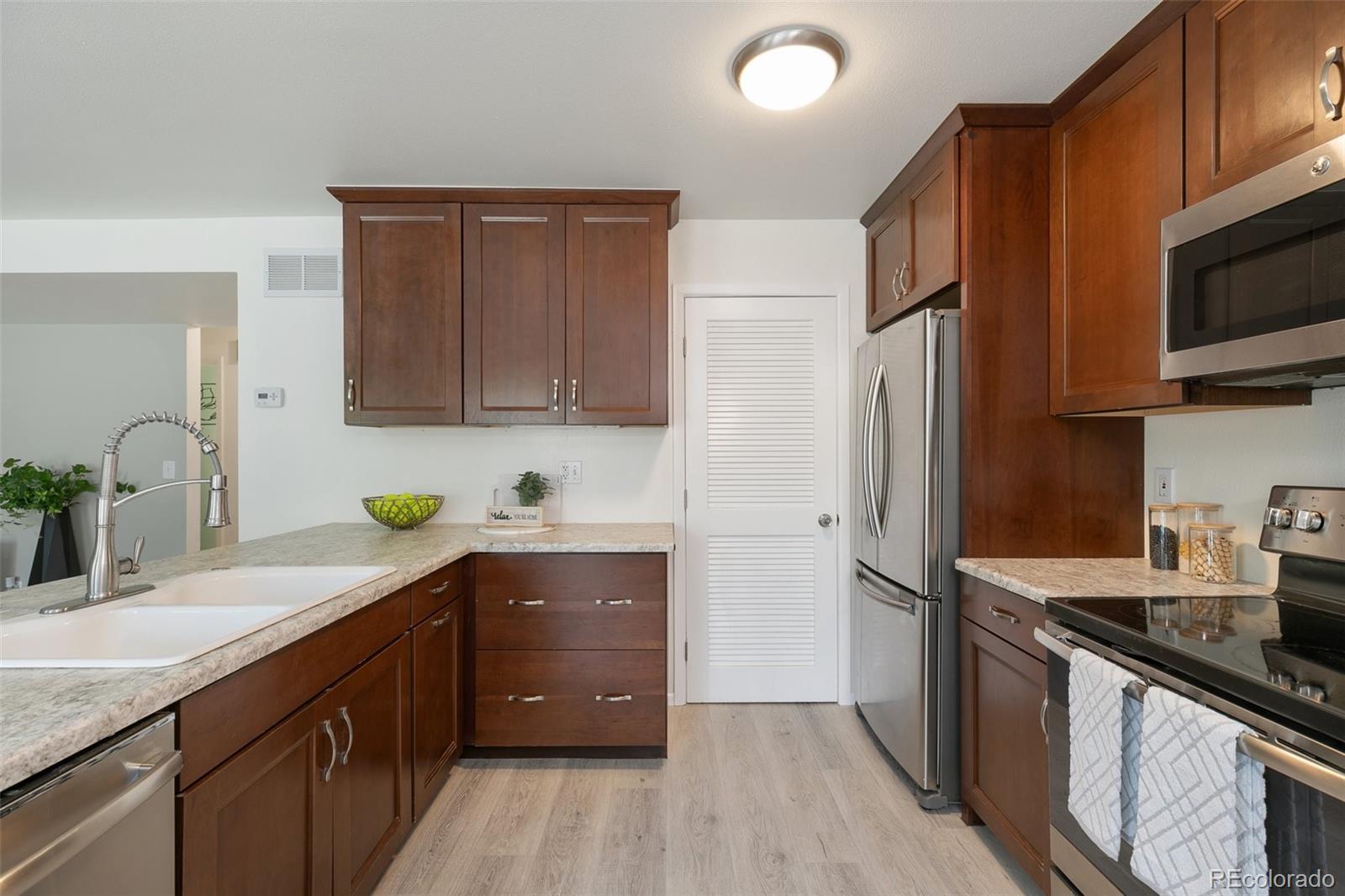 2125 Broadmoor Road Circle, Colorado Springs, CO 80906, 4 Bedrooms Bedrooms, ,5 BathroomsBathrooms,Residential,For Sale,Broadmoor Road,REC3848250