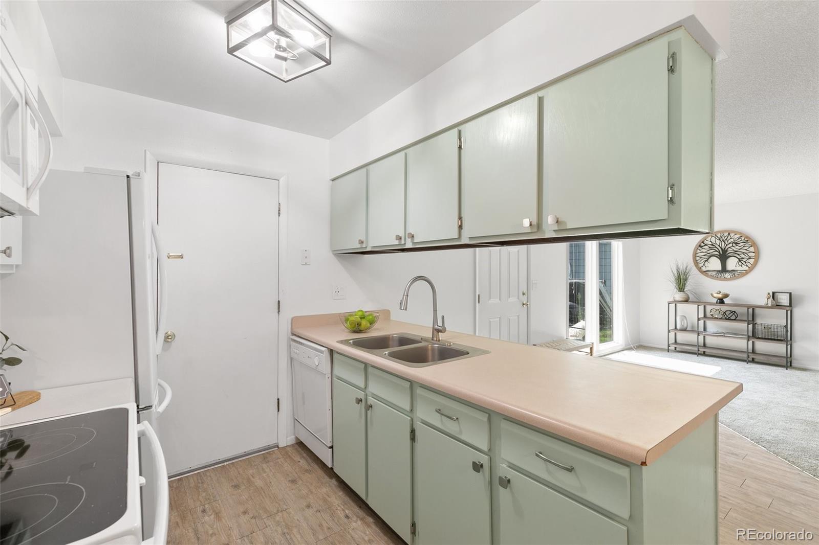 2125 Broadmoor Road Circle, Colorado Springs, CO 80906, 4 Bedrooms Bedrooms, ,5 BathroomsBathrooms,Residential,For Sale,Broadmoor Road,REC3848250