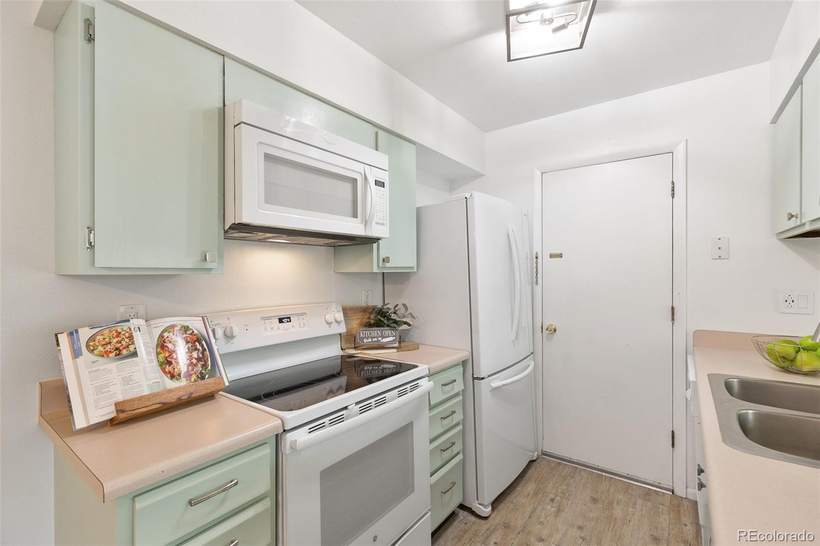 2125 Broadmoor Road Circle, Colorado Springs, CO 80906, 4 Bedrooms Bedrooms, ,5 BathroomsBathrooms,Residential,For Sale,Broadmoor Road,REC3848250