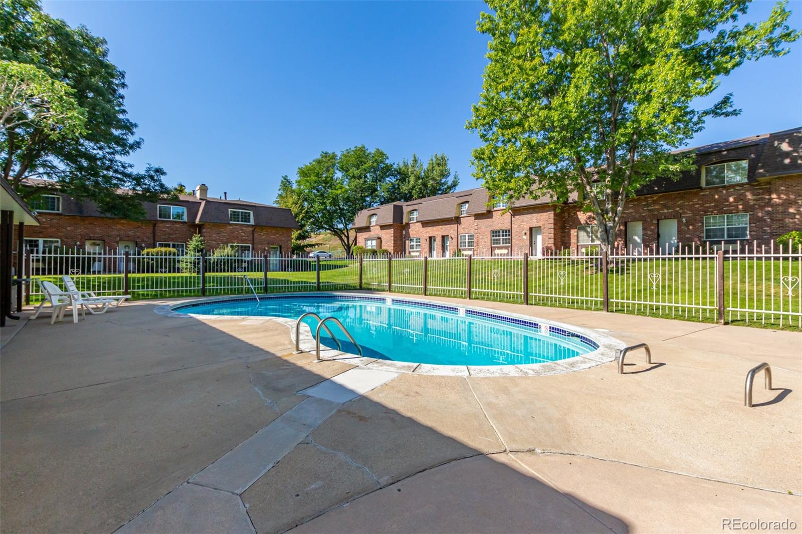 5541 Lowell Boulevard, Littleton, CO 80123, 2 Bedrooms Bedrooms, ,2 BathroomsBathrooms,Residential,For Sale,Chateaux Beaumar Condos,Lowell,REC7407064