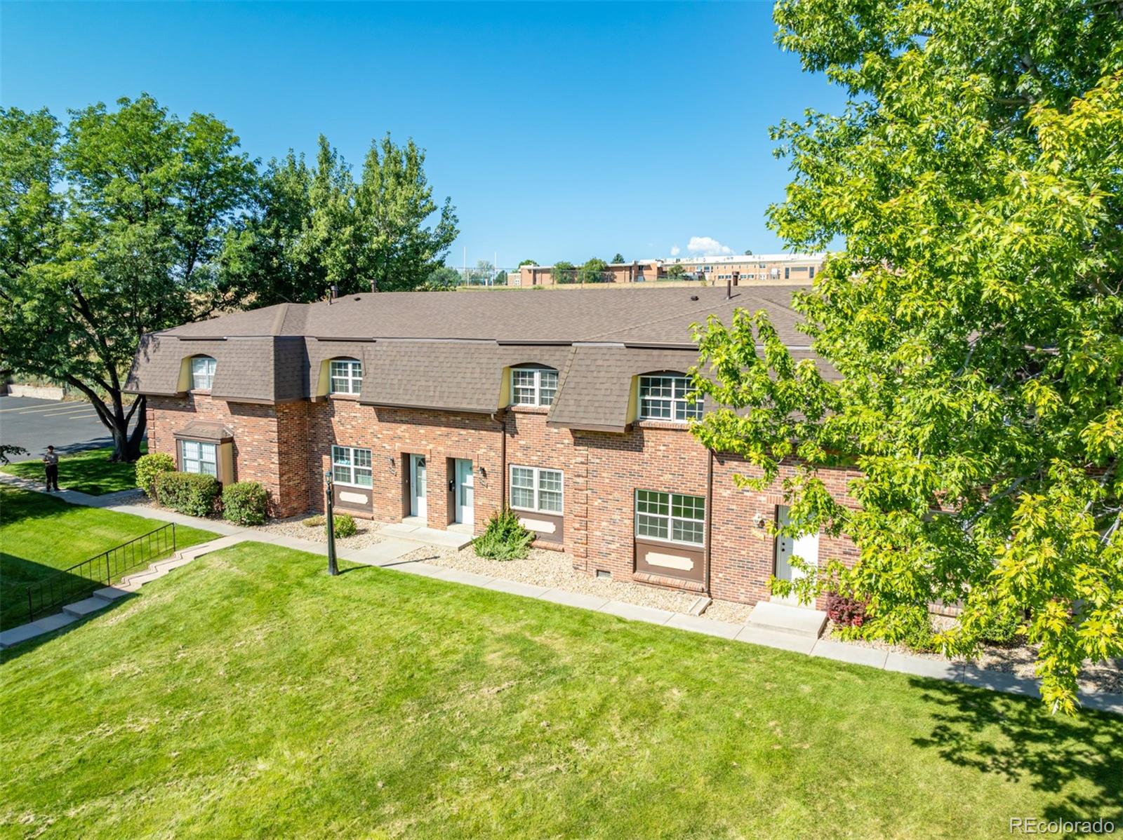 5541 Lowell Boulevard, Littleton, CO 80123, 2 Bedrooms Bedrooms, ,2 BathroomsBathrooms,Residential,For Sale,Chateaux Beaumar Condos,Lowell,REC7407064