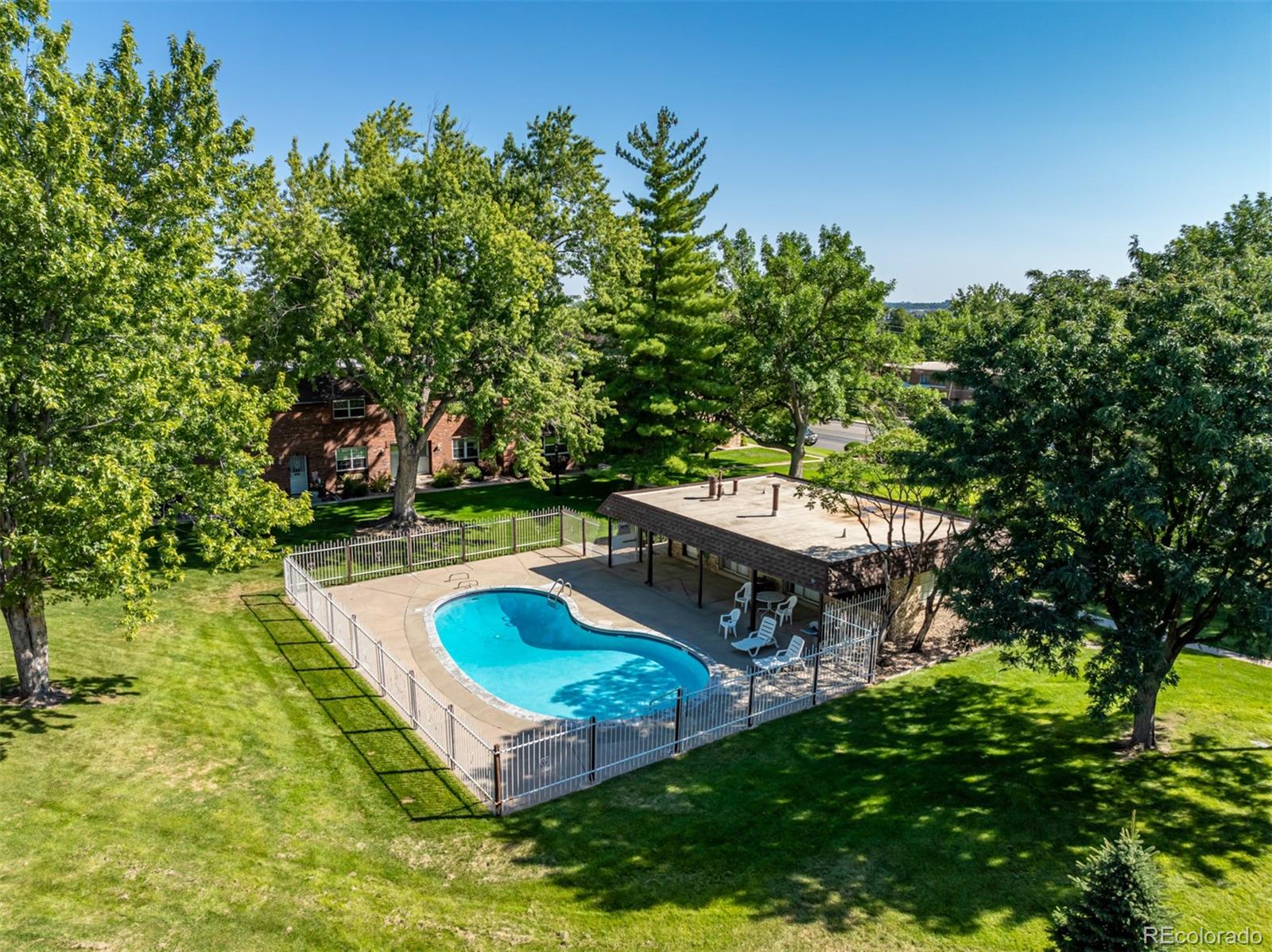 5541 Lowell Boulevard, Littleton, CO 80123, 2 Bedrooms Bedrooms, ,2 BathroomsBathrooms,Residential,For Sale,Chateaux Beaumar Condos,Lowell,REC7407064