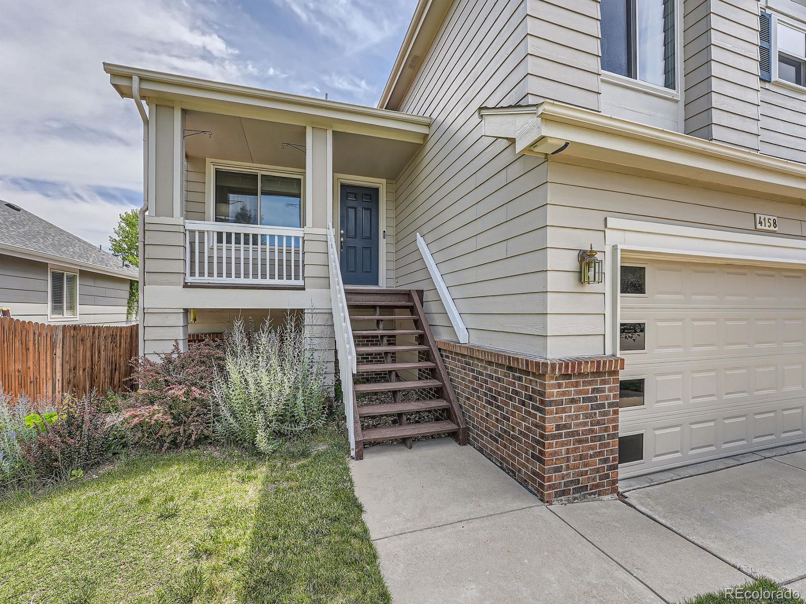 4158 Riviera Street, Aurora, CO 80018, 3 Bedrooms Bedrooms, ,3 BathroomsBathrooms,Residential,For Sale,Riviera,REC8985963