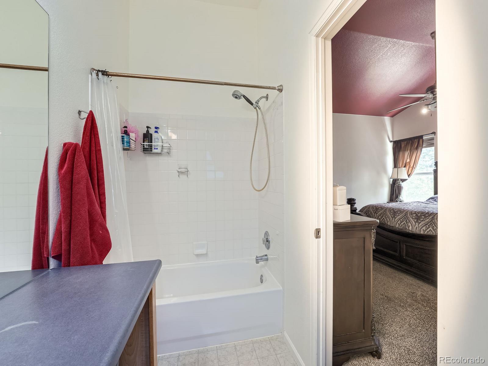 4158 Riviera Street, Aurora, CO 80018, 3 Bedrooms Bedrooms, ,3 BathroomsBathrooms,Residential,For Sale,Riviera,REC8985963