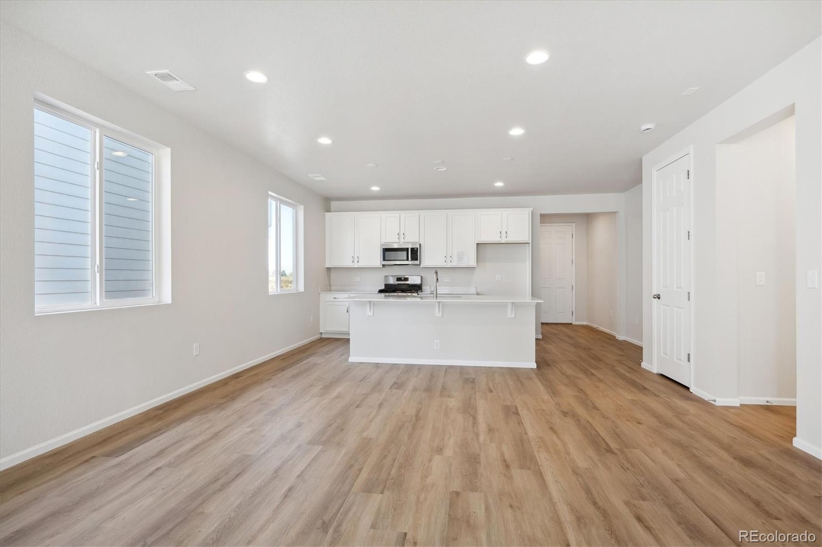 981 Sandhills Street, Windsor, CO 80550, 4 Bedrooms Bedrooms, ,2 BathroomsBathrooms,Residential,For Sale,Sandhills,REC5762735