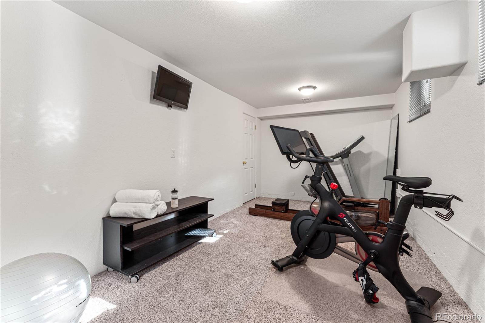 2801 Monaco Parkway, Denver, CO 80207, 5 Bedrooms Bedrooms, ,5 BathroomsBathrooms,Residential,For Sale,Monaco,REC7118055