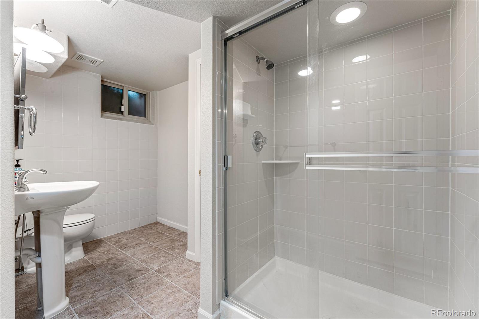 2801 Monaco Parkway, Denver, CO 80207, 5 Bedrooms Bedrooms, ,5 BathroomsBathrooms,Residential,For Sale,Monaco,REC7118055