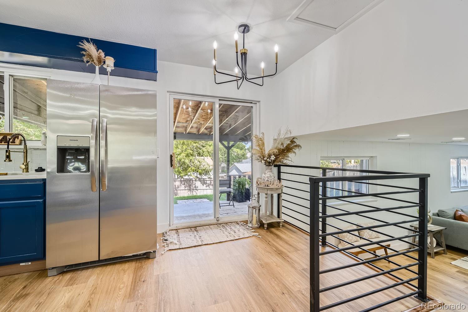 9565 Lake Place, Littleton, CO 80123, 4 Bedrooms Bedrooms, ,3 BathroomsBathrooms,Residential,For Sale,Lake,REC2403581