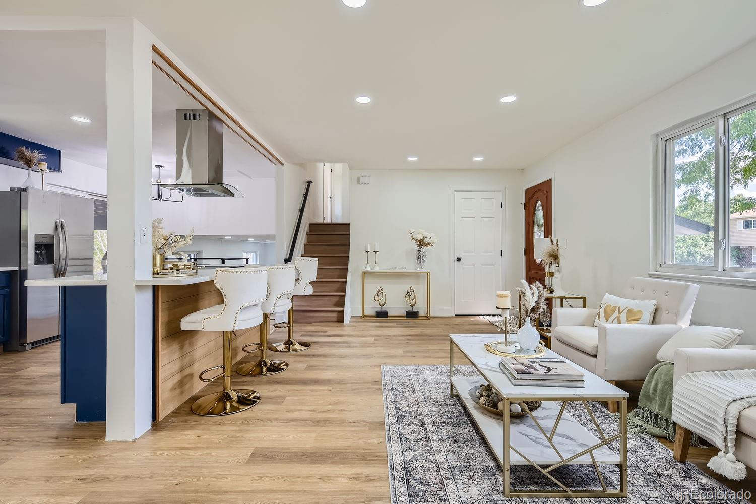 9565 Lake Place, Littleton, CO 80123, 4 Bedrooms Bedrooms, ,3 BathroomsBathrooms,Residential,For Sale,Lake,REC2403581