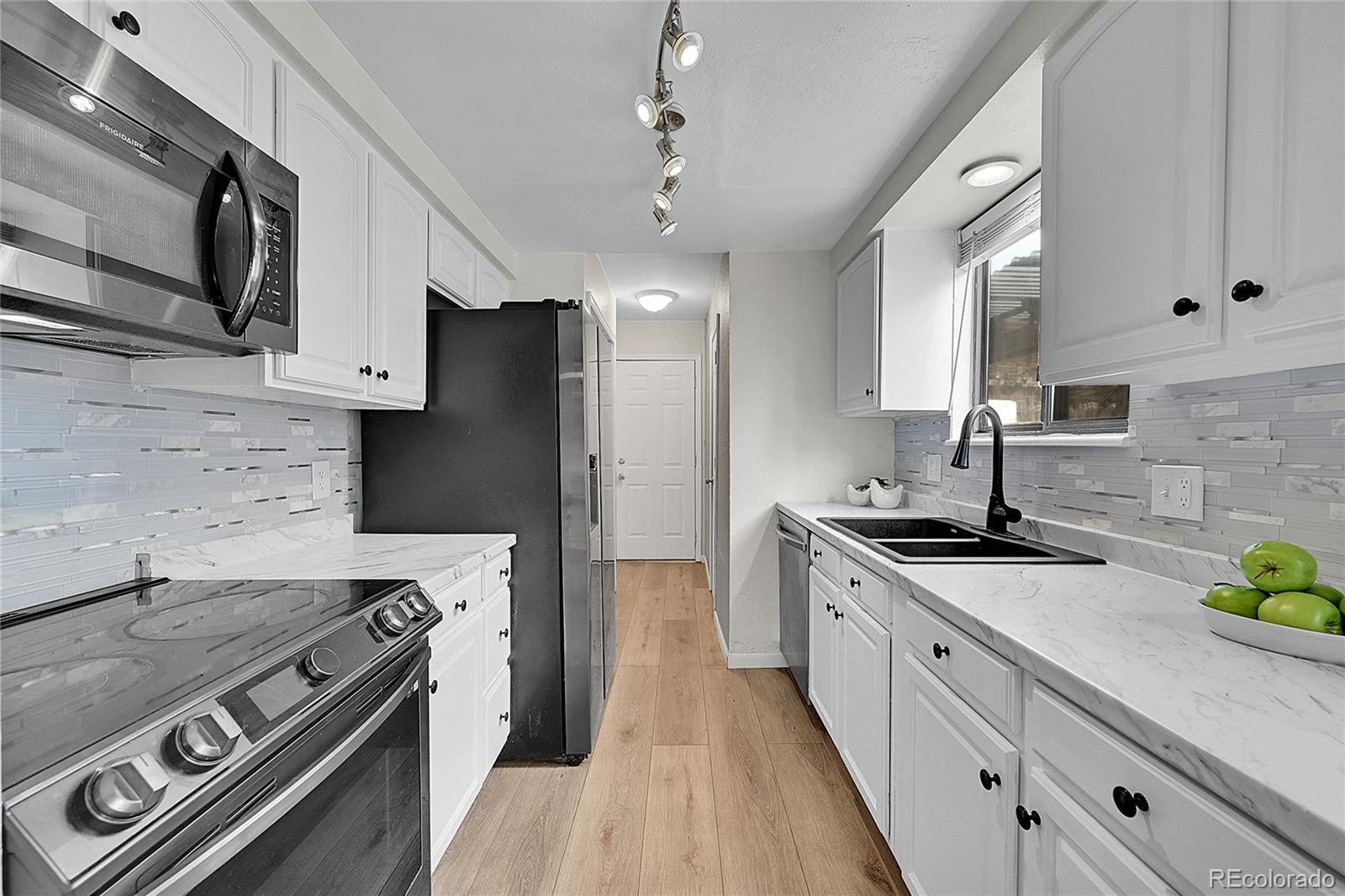 17128 Jefferson Avenue, Aurora, CO 80013, 3 Bedrooms Bedrooms, ,3 BathroomsBathrooms,Residential,For Sale,Jefferson,REC8712822