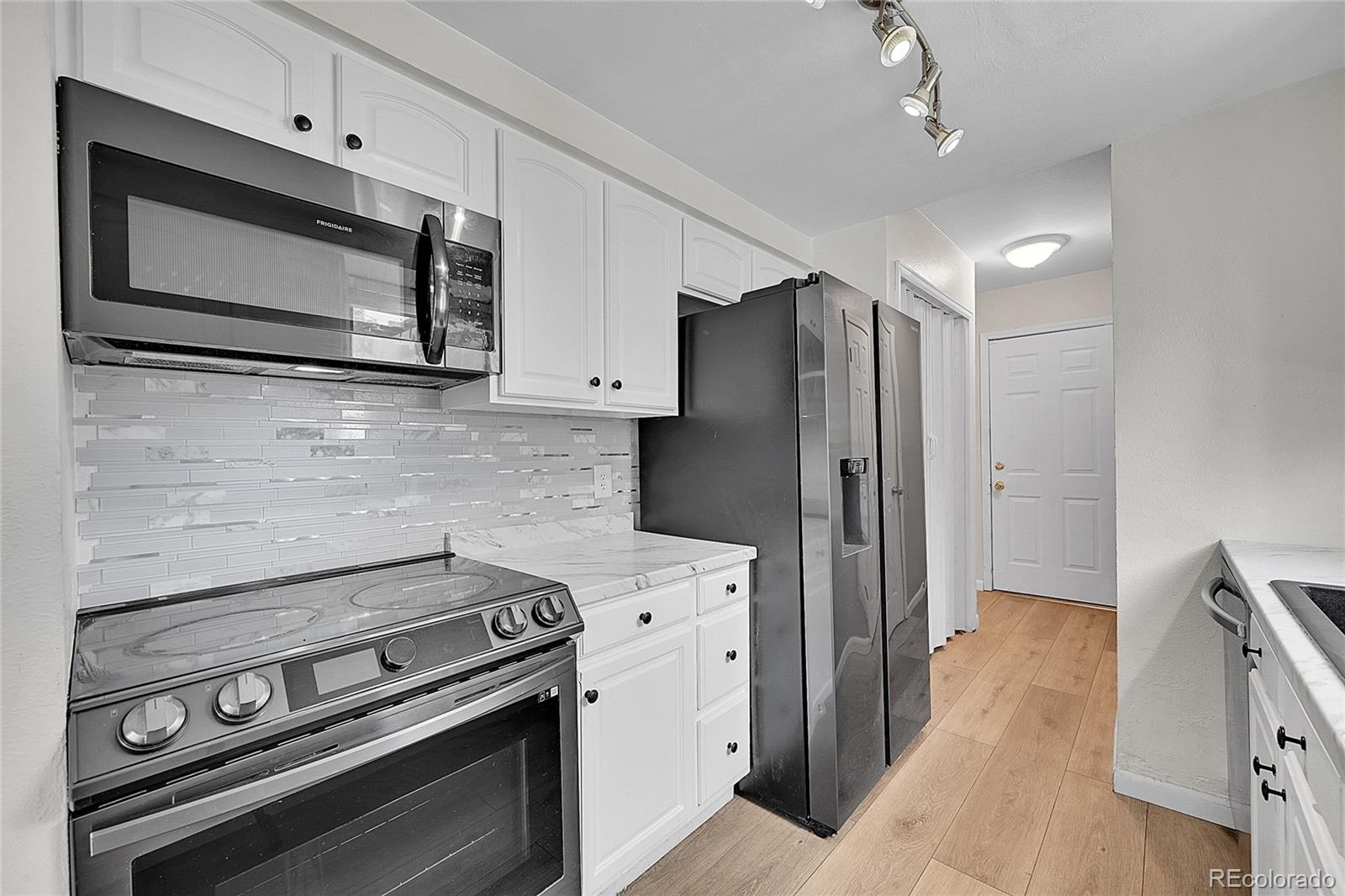 17128 Jefferson Avenue, Aurora, CO 80013, 3 Bedrooms Bedrooms, ,3 BathroomsBathrooms,Residential,For Sale,Jefferson,REC8712822