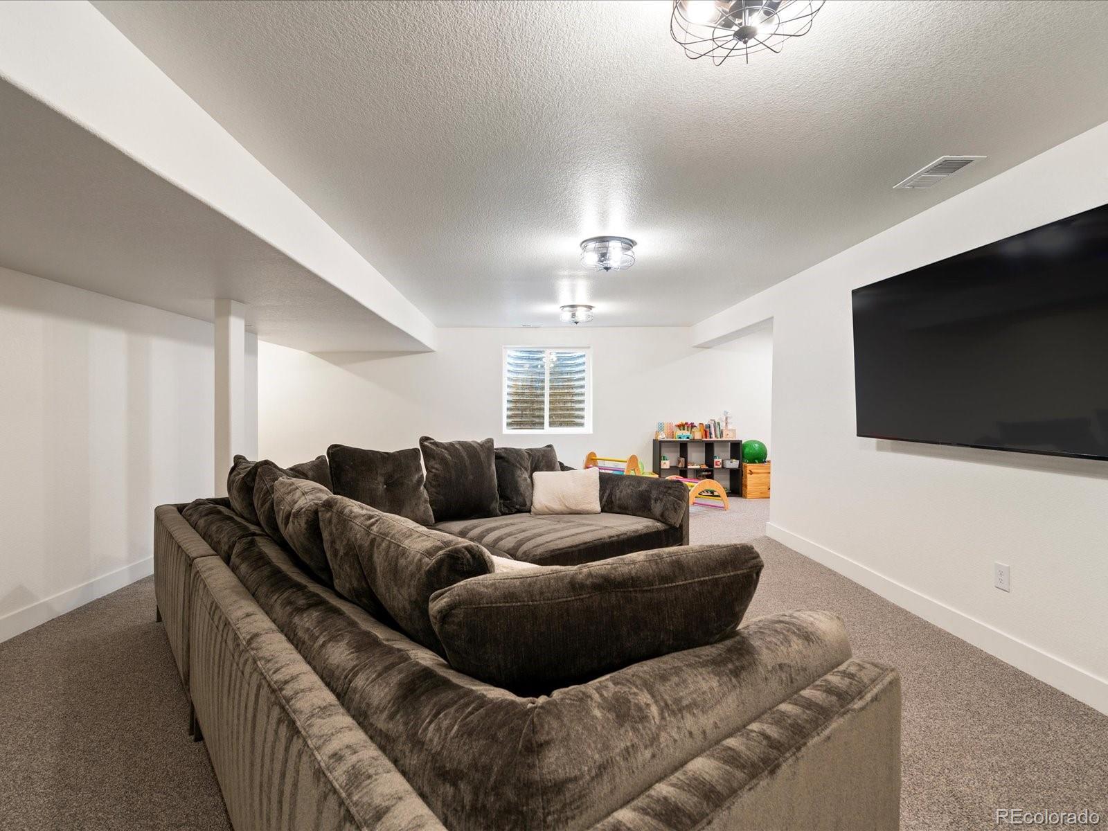 1524 Wavecrest Drive, Severance, CO 80550, 5 Bedrooms Bedrooms, ,3 BathroomsBathrooms,Residential,For Sale,Wavecrest,REC3648868