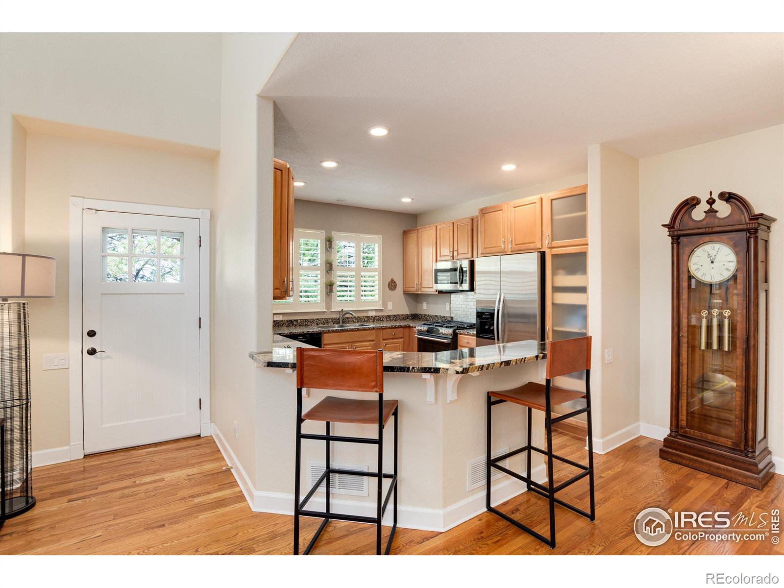 617 Sherman Street, Castle Pines, CO 80108, 2 Bedrooms Bedrooms, ,3 BathroomsBathrooms,Residential,For Sale,Sherman,RECIR1018081