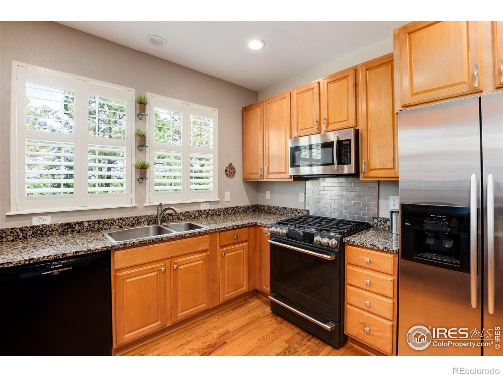 617 Sherman Street, Castle Pines, CO 80108, 2 Bedrooms Bedrooms, ,3 BathroomsBathrooms,Residential,For Sale,Sherman,RECIR1018081