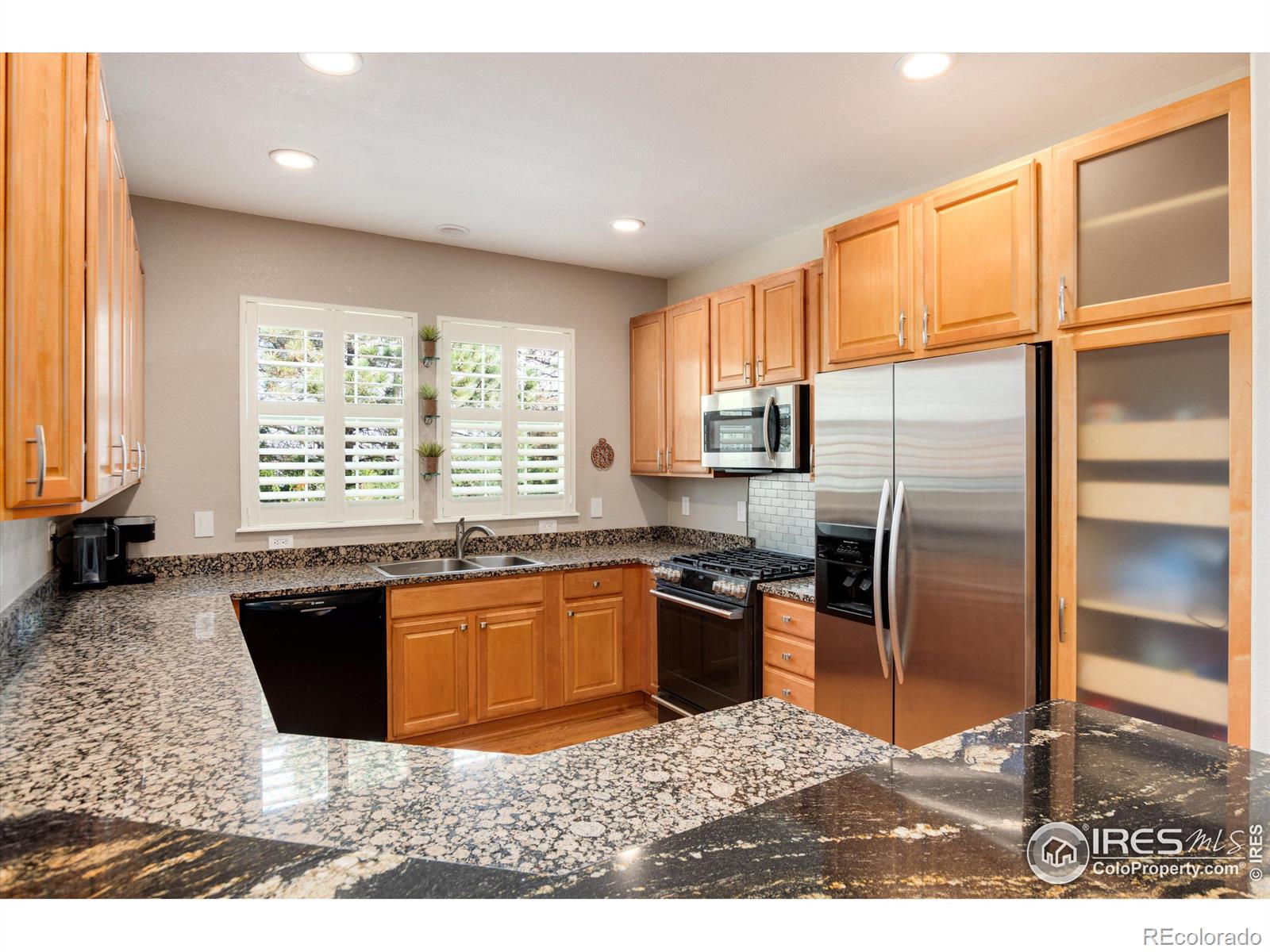 617 Sherman Street, Castle Pines, CO 80108, 2 Bedrooms Bedrooms, ,3 BathroomsBathrooms,Residential,For Sale,Sherman,RECIR1018081