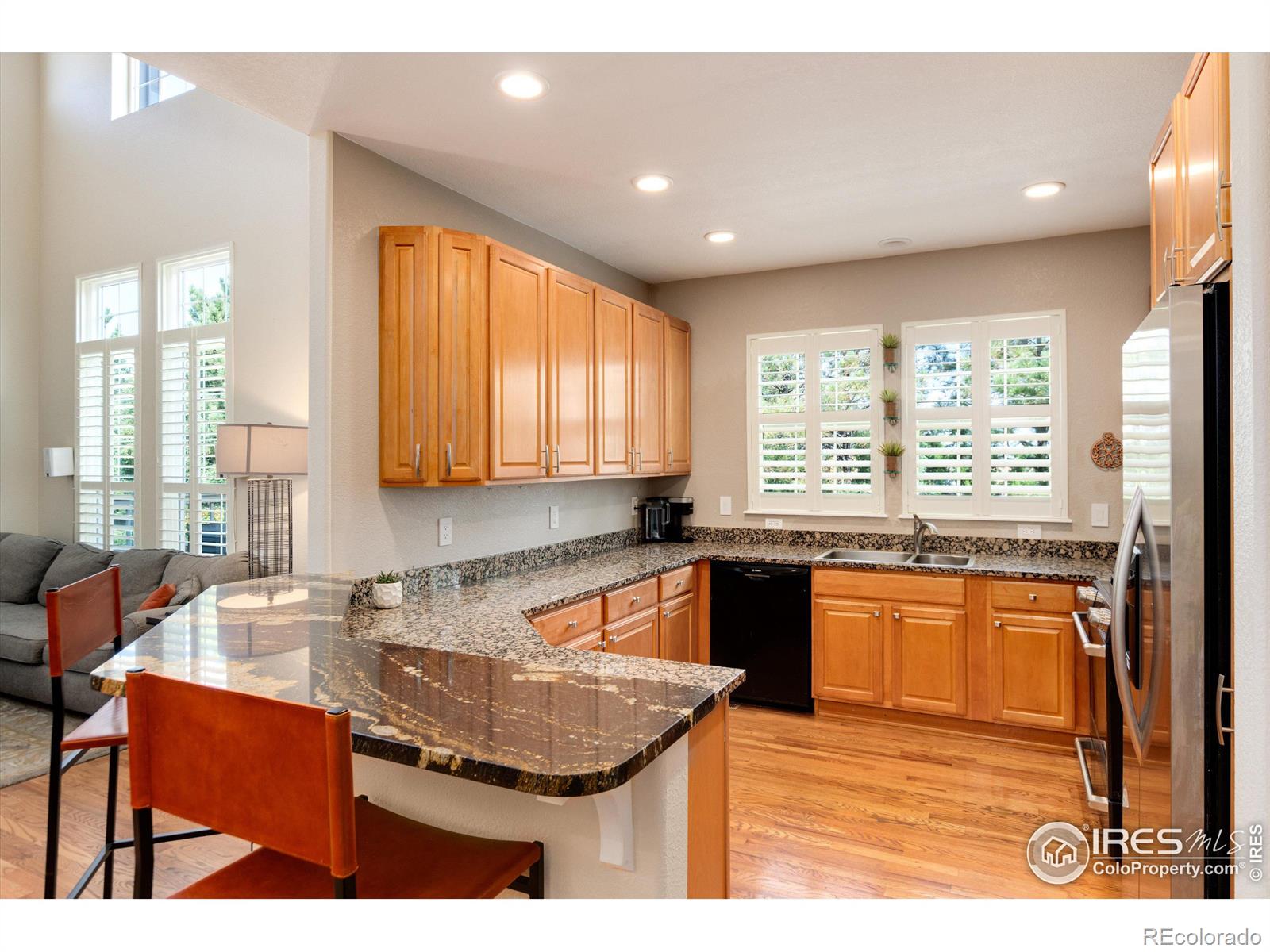 617 Sherman Street, Castle Pines, CO 80108, 2 Bedrooms Bedrooms, ,3 BathroomsBathrooms,Residential,For Sale,Sherman,RECIR1018081