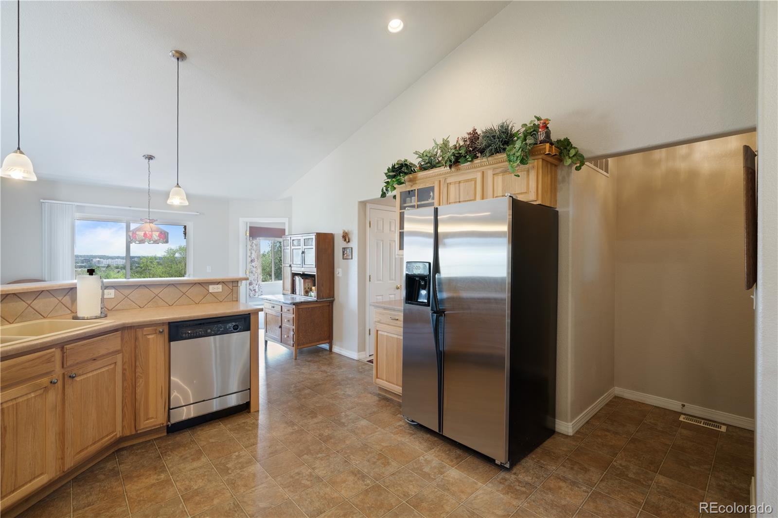 Restricted Address, 5 Bedrooms Bedrooms, ,4 BathroomsBathrooms,Residential,For Sale,Costilla,REC7147895