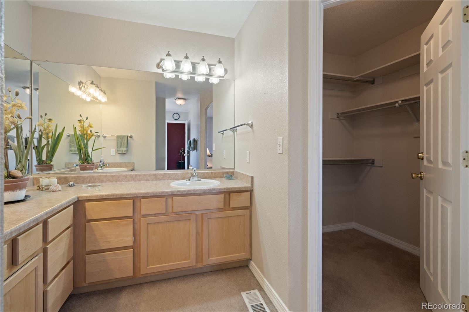 Restricted Address, 5 Bedrooms Bedrooms, ,4 BathroomsBathrooms,Residential,For Sale,Costilla,REC7147895
