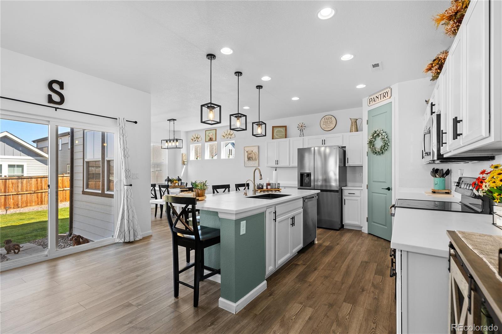 27873 6th Place, Aurora, CO 80018, 3 Bedrooms Bedrooms, ,3 BathroomsBathrooms,Residential,For Sale,6th,REC2629056
