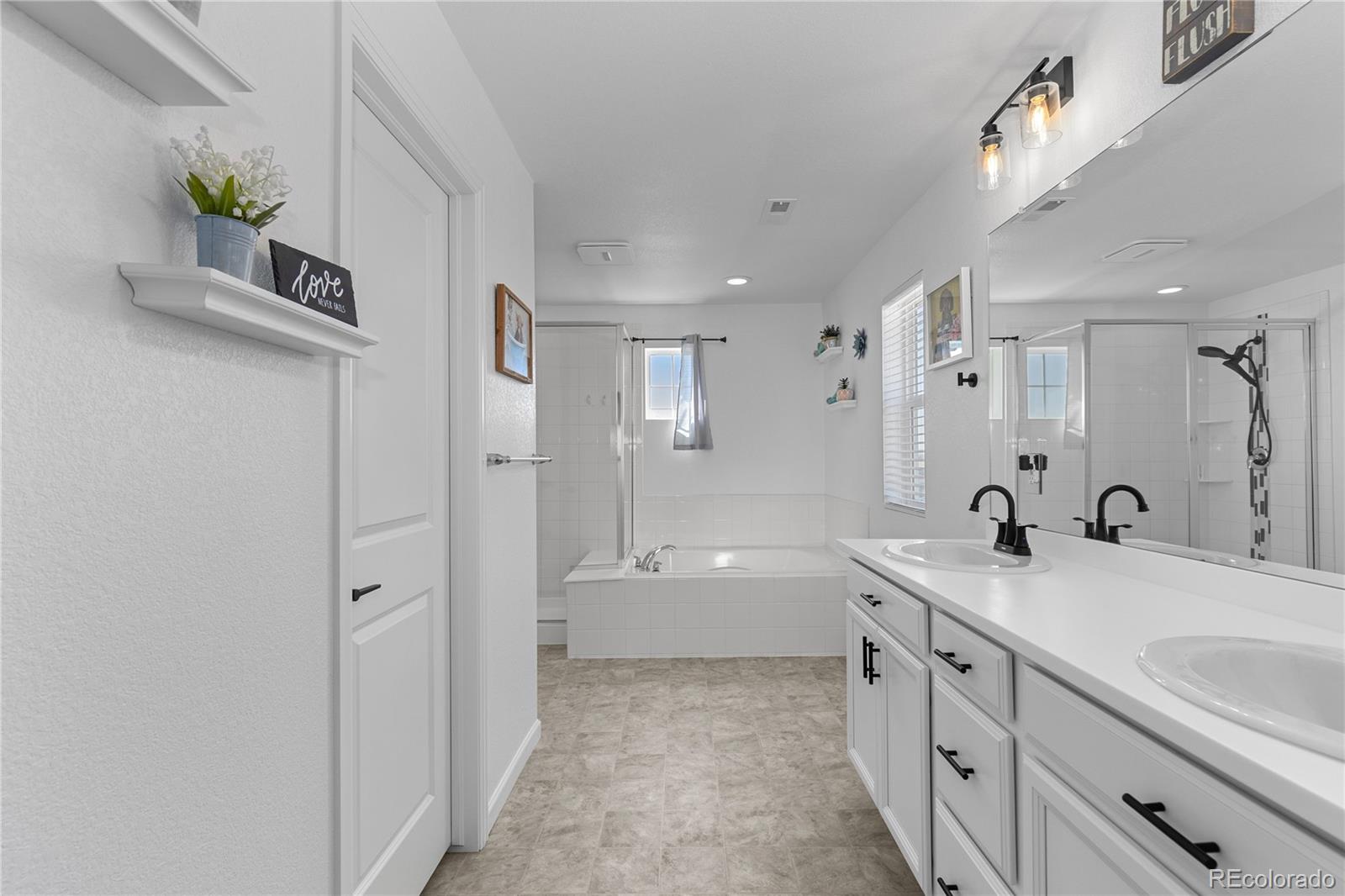 27873 6th Place, Aurora, CO 80018, 3 Bedrooms Bedrooms, ,3 BathroomsBathrooms,Residential,For Sale,6th,REC2629056