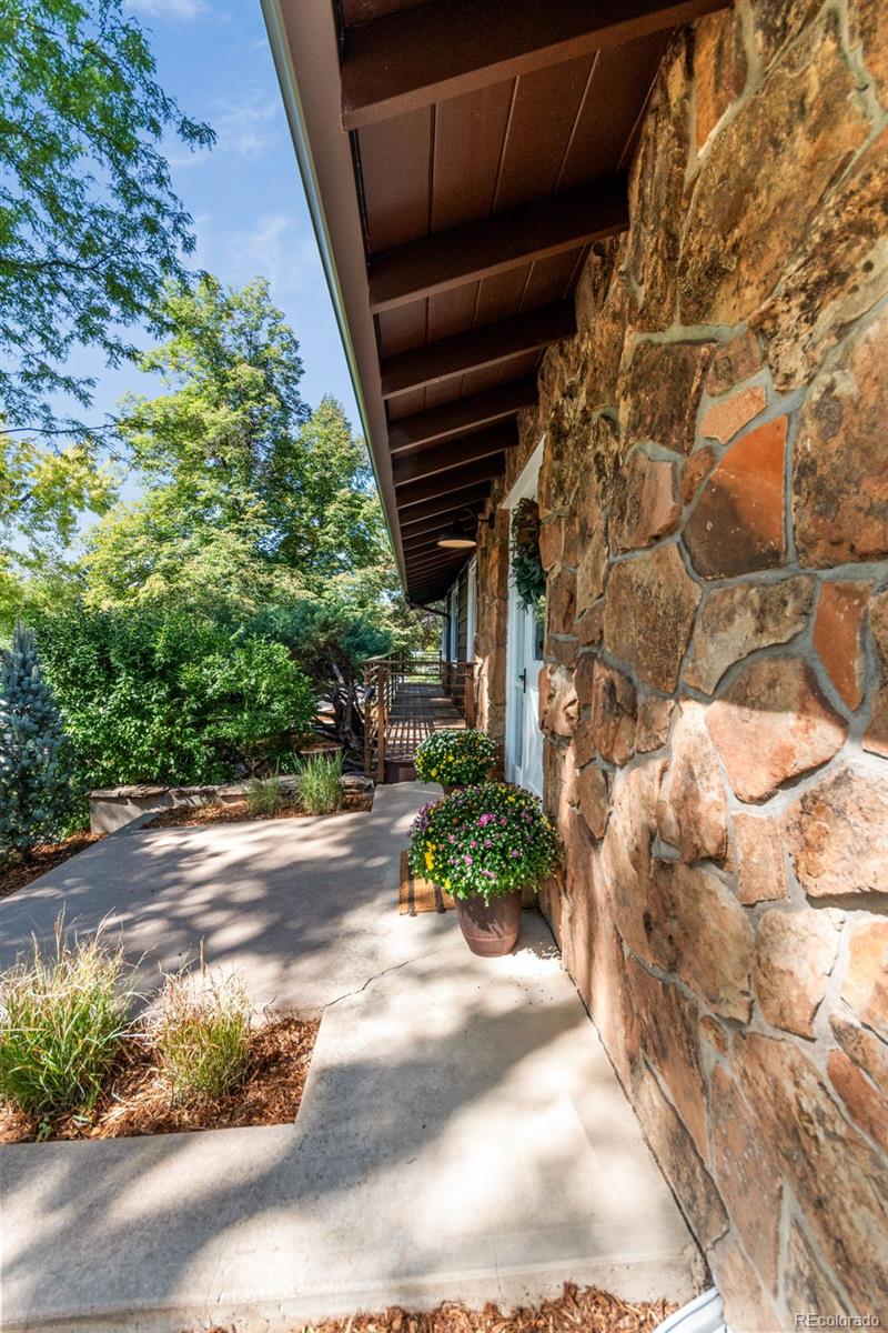 5465 Ontario Avenue, Littleton, CO 80128, 4 Bedrooms Bedrooms, ,3 BathroomsBathrooms,Residential,For Sale,Ontario,REC6470689