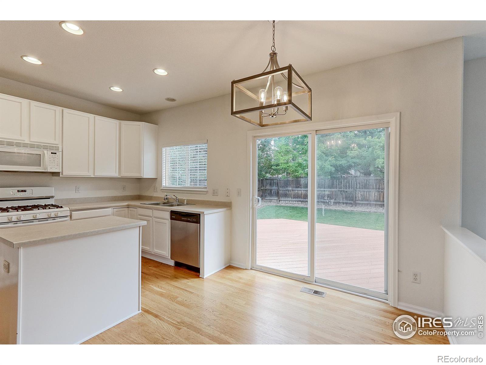 934 Windom Peak Drive, Superior, CO 80027, 3 Bedrooms Bedrooms, ,3 BathroomsBathrooms,Residential,For Sale,Windom Peak,RECIR1018375