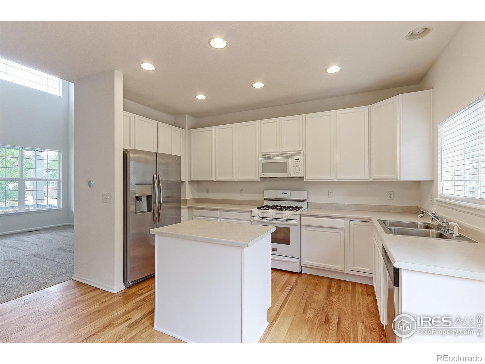 934 Windom Peak Drive, Superior, CO 80027, 3 Bedrooms Bedrooms, ,3 BathroomsBathrooms,Residential,For Sale,Windom Peak,RECIR1018375