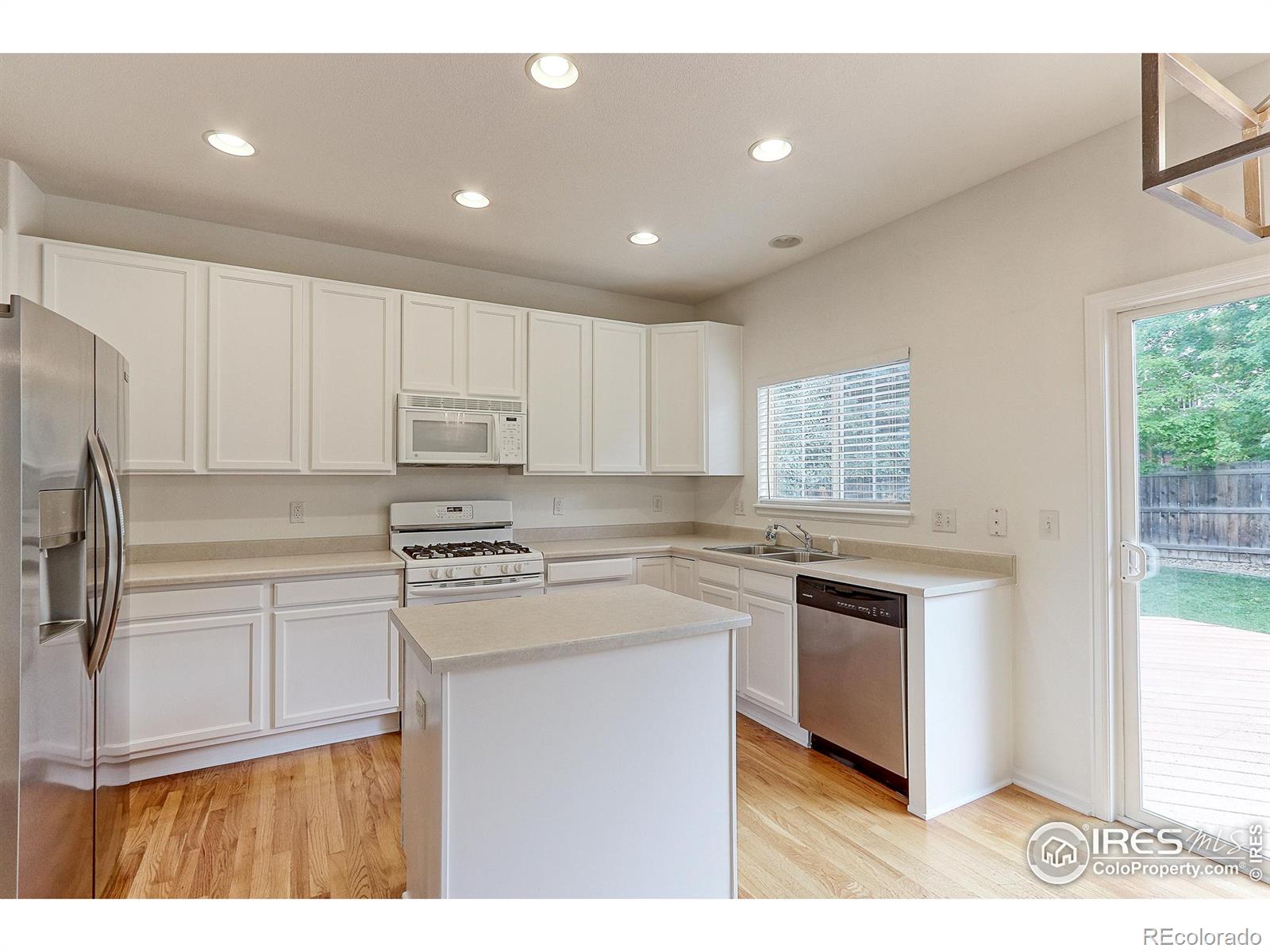 934 Windom Peak Drive, Superior, CO 80027, 3 Bedrooms Bedrooms, ,3 BathroomsBathrooms,Residential,For Sale,Windom Peak,RECIR1018375