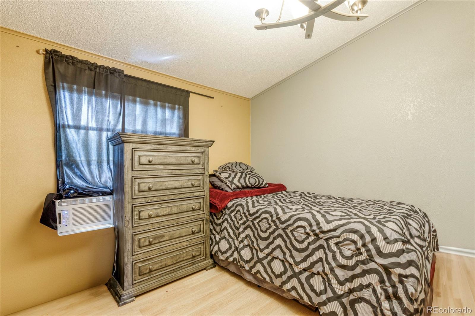 26900 Colfax Avenue, Aurora, CO 80018, 4 Bedrooms Bedrooms, ,2 BathroomsBathrooms,Residential,For Sale,Colfax,REC1621865
