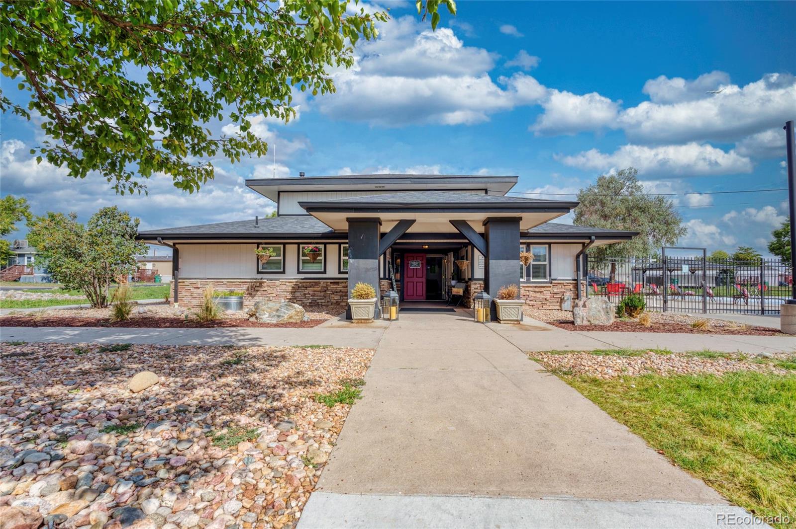26900 Colfax Avenue, Aurora, CO 80018, 4 Bedrooms Bedrooms, ,2 BathroomsBathrooms,Residential,For Sale,Colfax,REC1621865