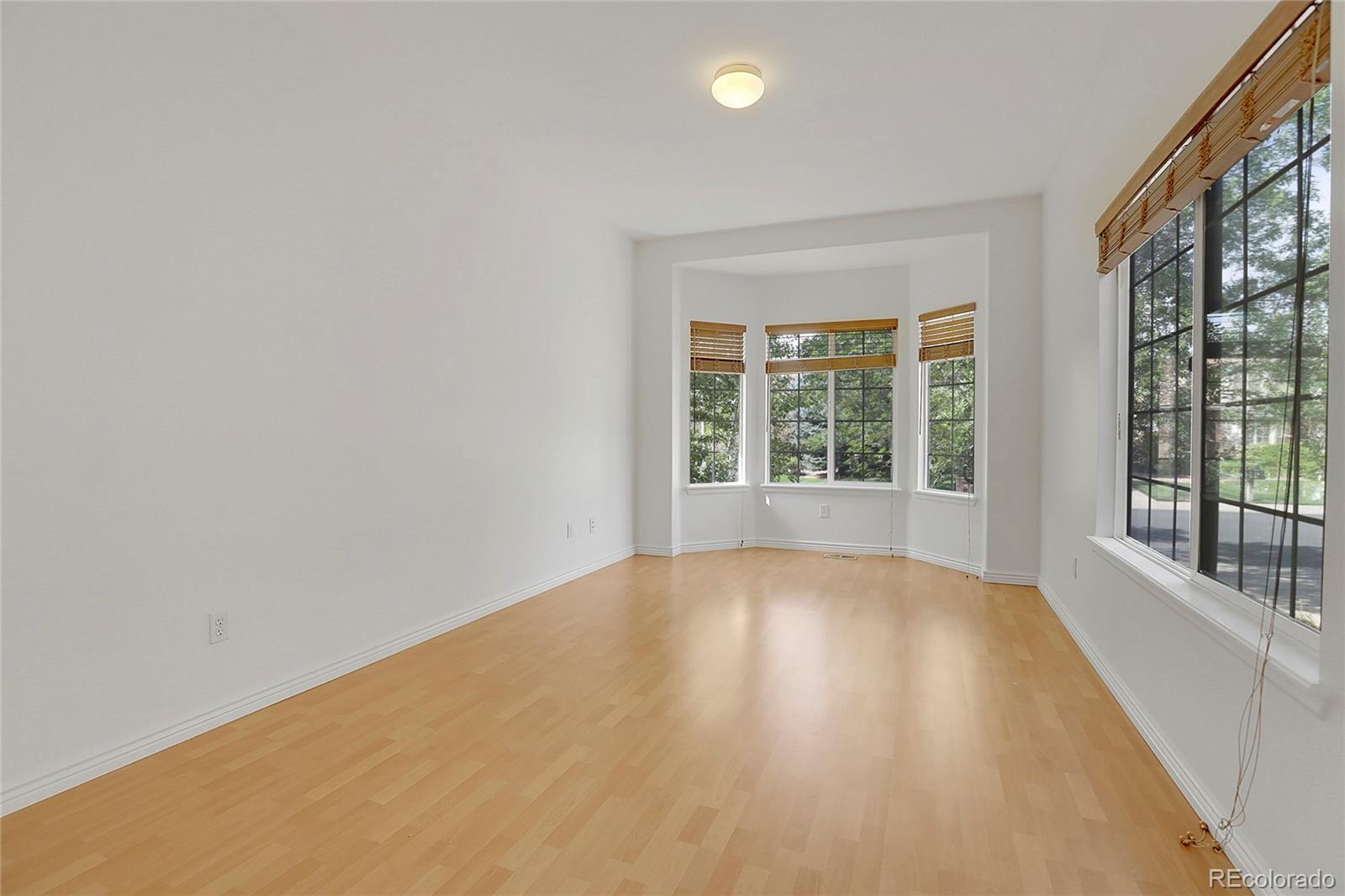 17712 Maplewood Circle, Aurora, CO 80016, 4 Bedrooms Bedrooms, ,3 BathroomsBathrooms,Residential,For Sale,Maplewood,REC8489750