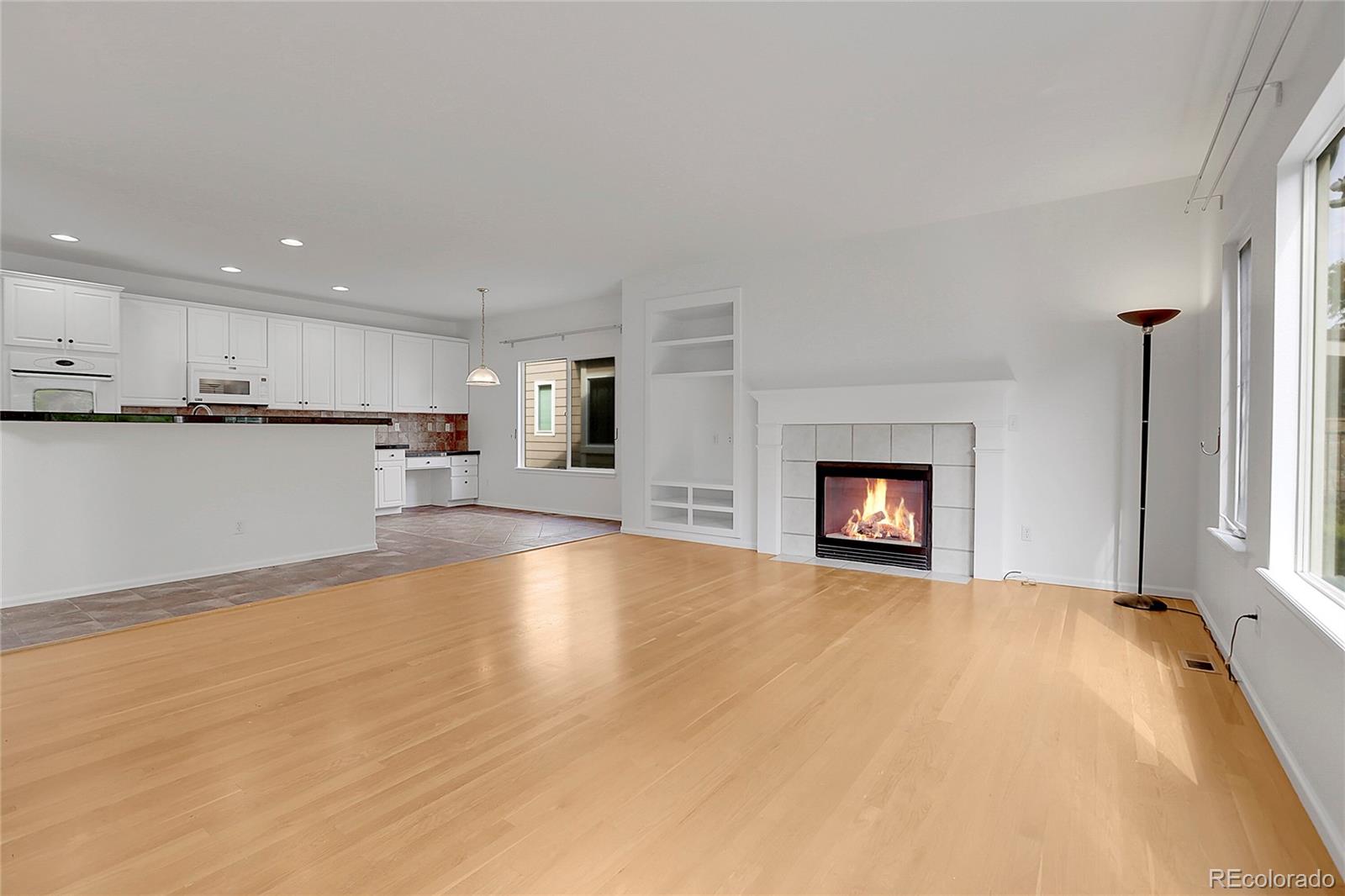 17712 Maplewood Circle, Aurora, CO 80016, 4 Bedrooms Bedrooms, ,3 BathroomsBathrooms,Residential,For Sale,Maplewood,REC8489750