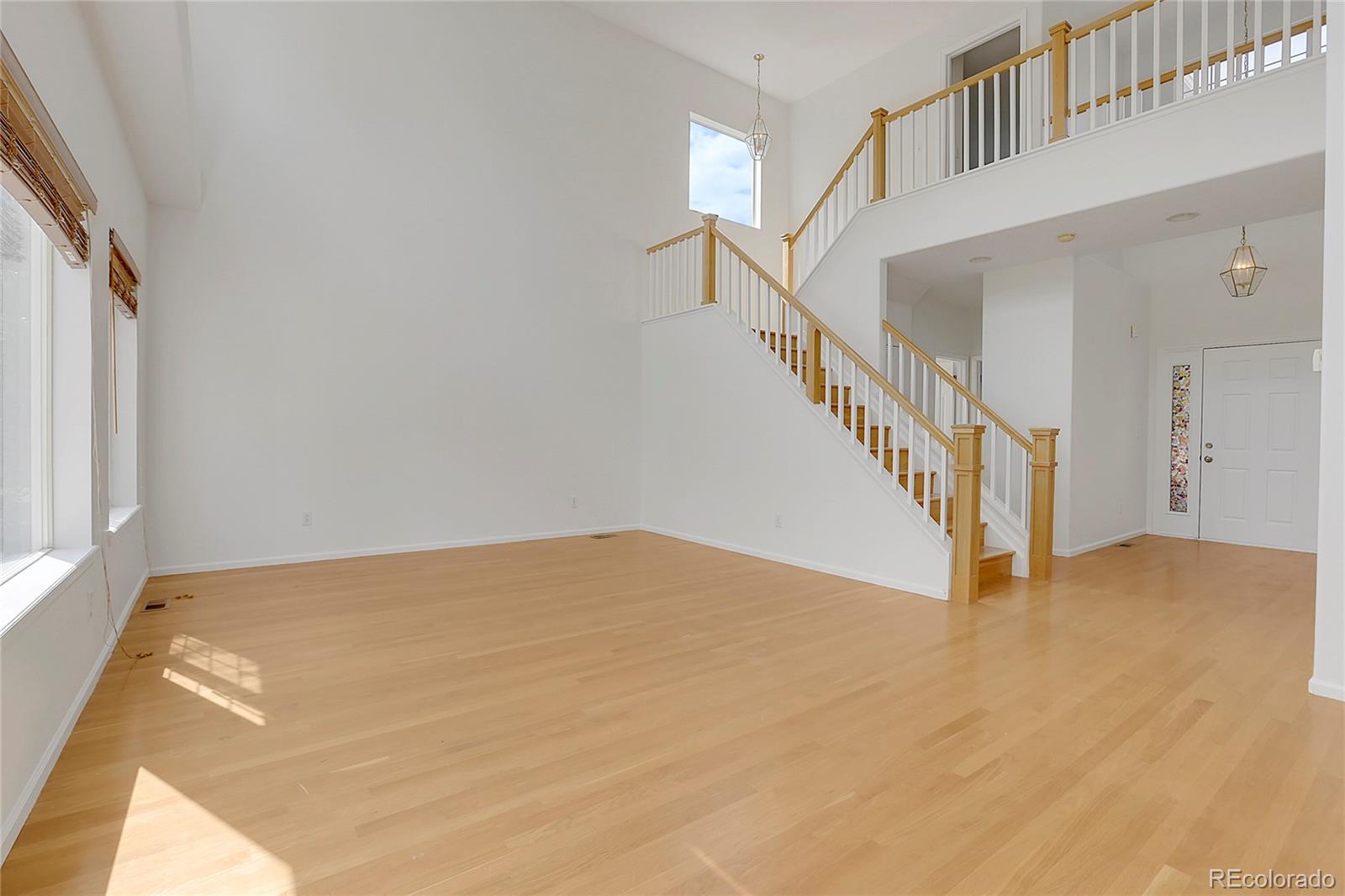 17712 Maplewood Circle, Aurora, CO 80016, 4 Bedrooms Bedrooms, ,3 BathroomsBathrooms,Residential,For Sale,Maplewood,REC8489750