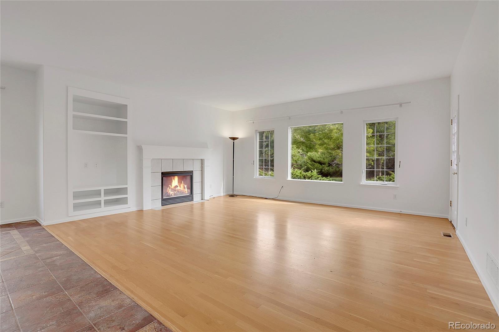 17712 Maplewood Circle, Aurora, CO 80016, 4 Bedrooms Bedrooms, ,3 BathroomsBathrooms,Residential,For Sale,Maplewood,REC8489750