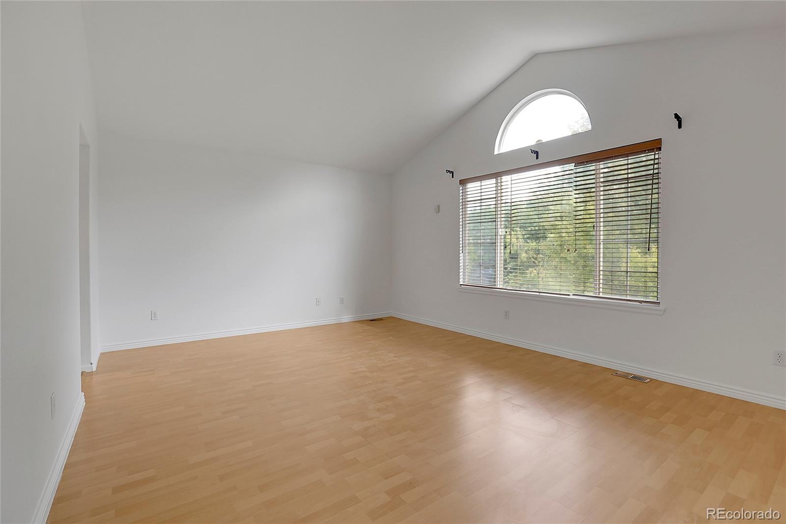 17712 Maplewood Circle, Aurora, CO 80016, 4 Bedrooms Bedrooms, ,3 BathroomsBathrooms,Residential,For Sale,Maplewood,REC8489750