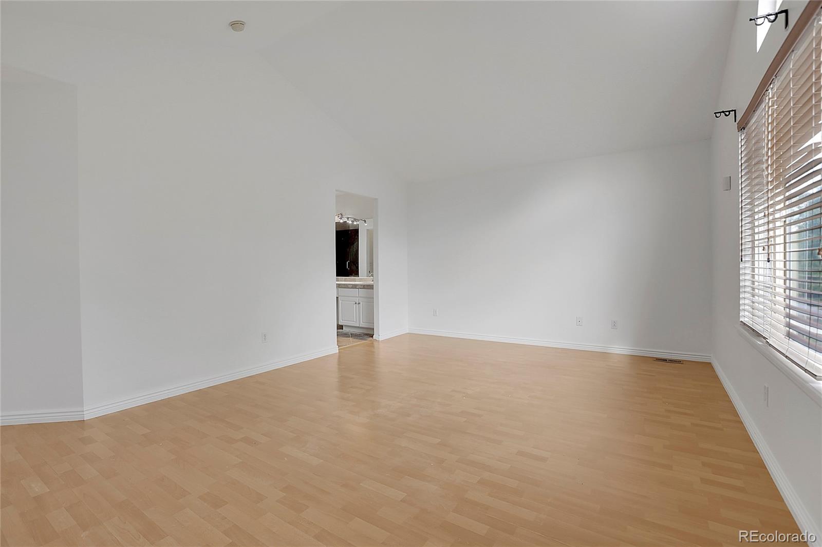 17712 Maplewood Circle, Aurora, CO 80016, 4 Bedrooms Bedrooms, ,3 BathroomsBathrooms,Residential,For Sale,Maplewood,REC8489750