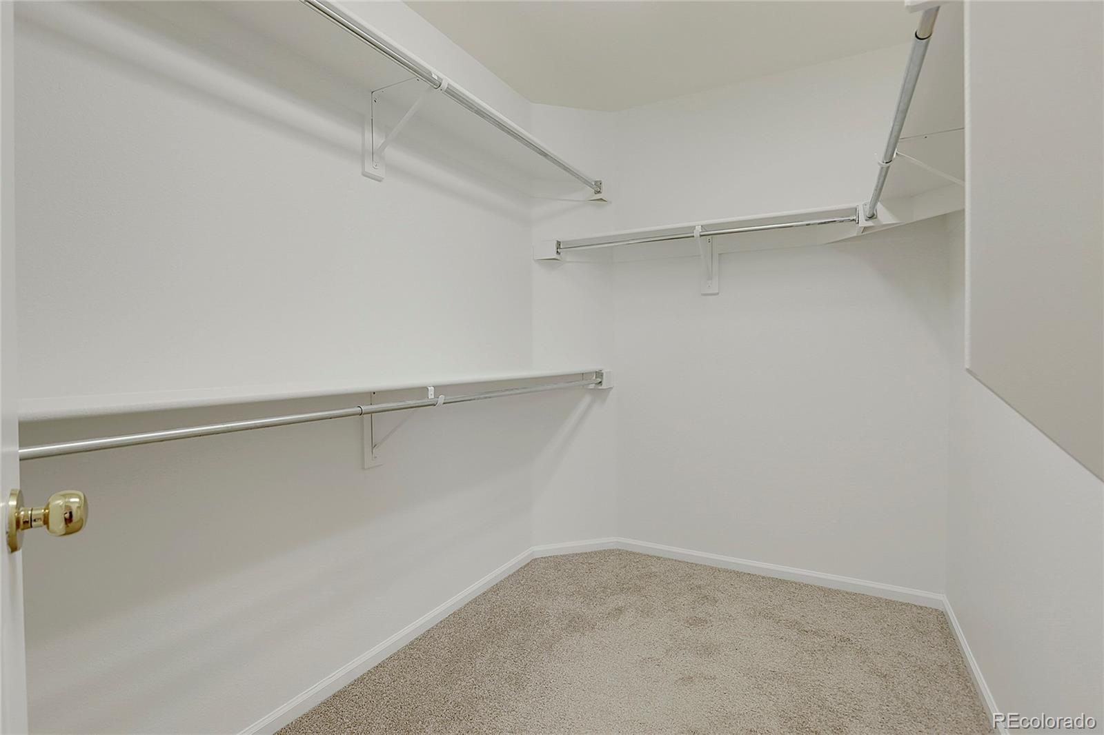 17712 Maplewood Circle, Aurora, CO 80016, 4 Bedrooms Bedrooms, ,3 BathroomsBathrooms,Residential,For Sale,Maplewood,REC8489750