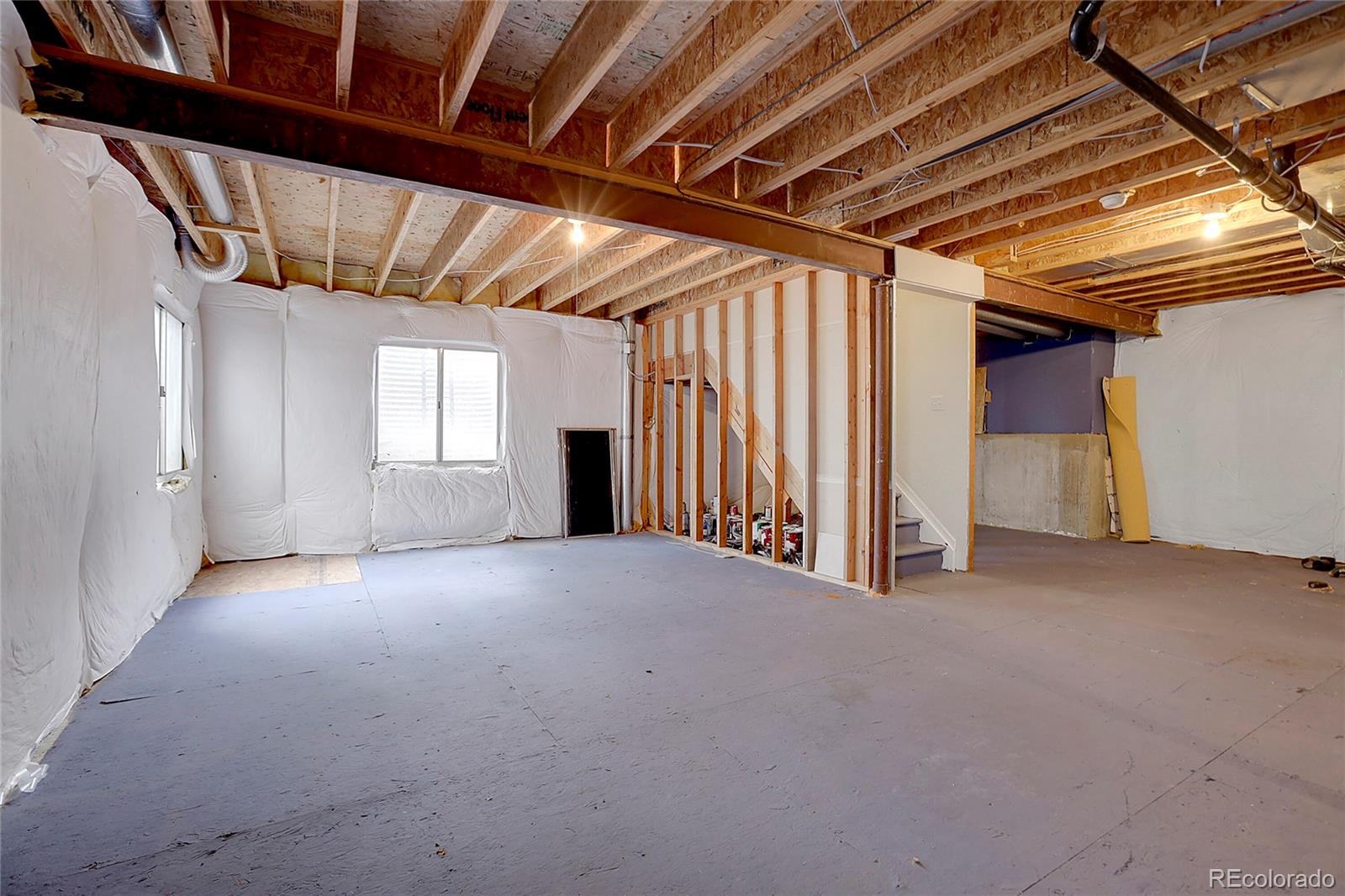 17712 Maplewood Circle, Aurora, CO 80016, 4 Bedrooms Bedrooms, ,3 BathroomsBathrooms,Residential,For Sale,Maplewood,REC8489750