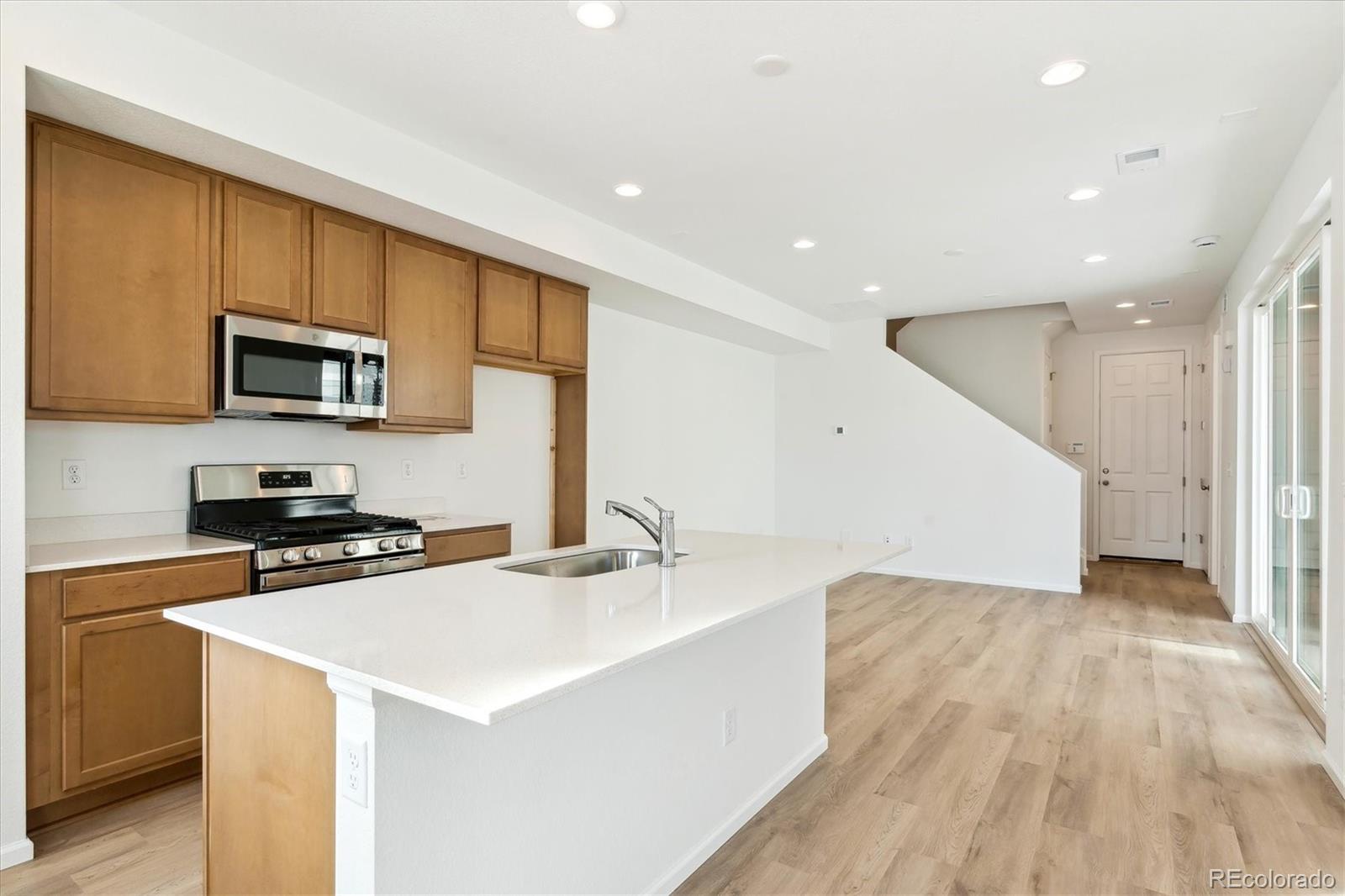 8693 Snake River Street, Littleton, CO 80125, 3 Bedrooms Bedrooms, ,3 BathroomsBathrooms,Residential,For Sale,Snake River,REC7905244