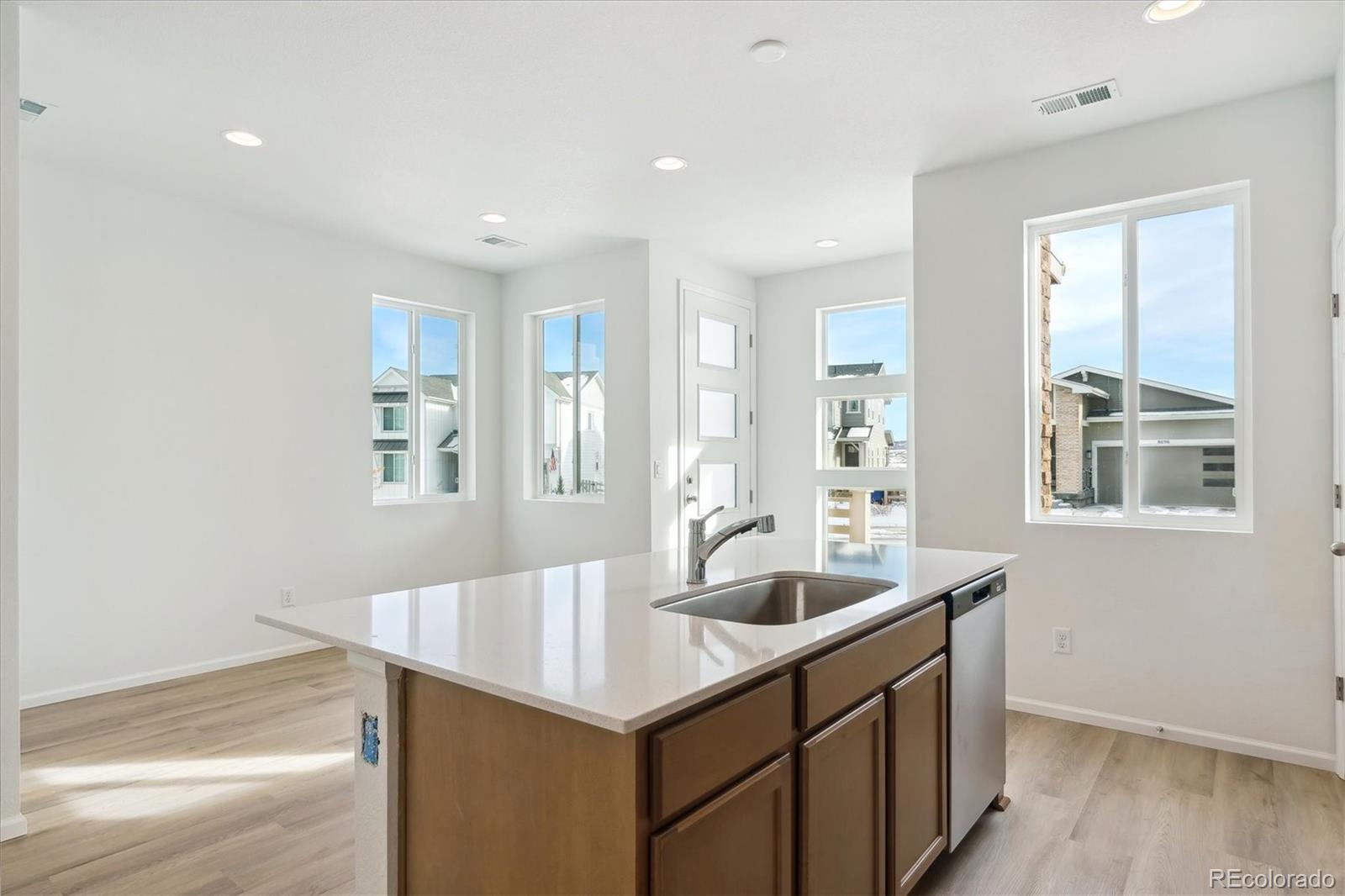 8693 Snake River Street, Littleton, CO 80125, 3 Bedrooms Bedrooms, ,3 BathroomsBathrooms,Residential,For Sale,Snake River,REC7905244