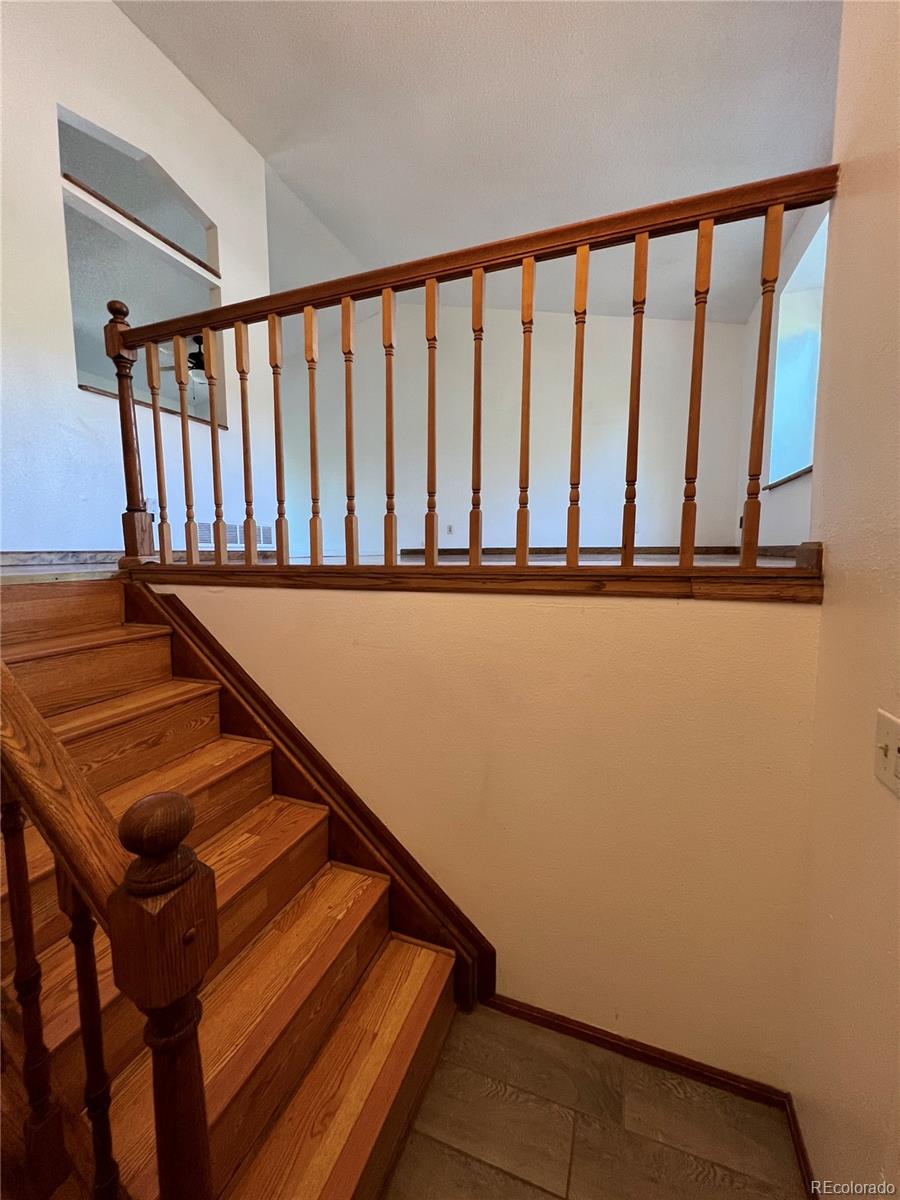 17214 Stanford Avenue, Aurora, CO 80015, 3 Bedrooms Bedrooms, ,2 BathroomsBathrooms,Residential,For Sale,Stanford,REC7129094