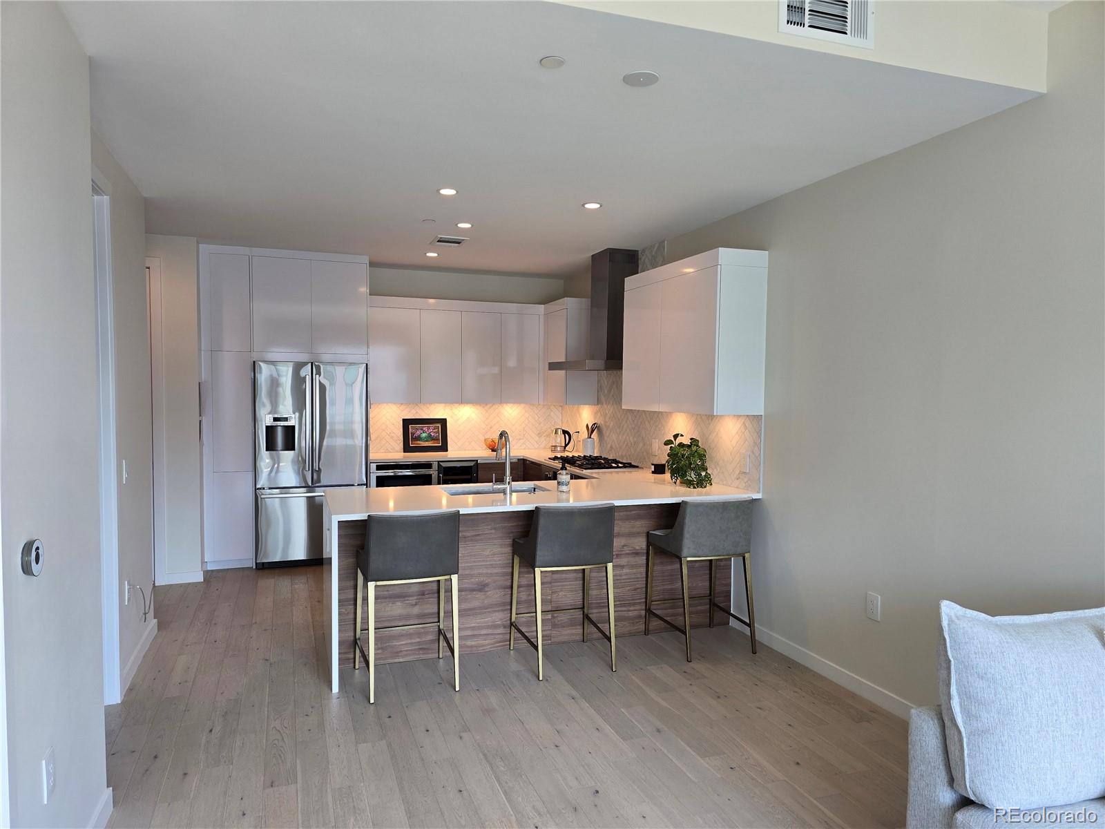 210 St Paul, Denver, CO 80206, 1 Bedroom Bedrooms, ,1 BathroomBathrooms,Rental,For Rent,St Paul,REC2519103
