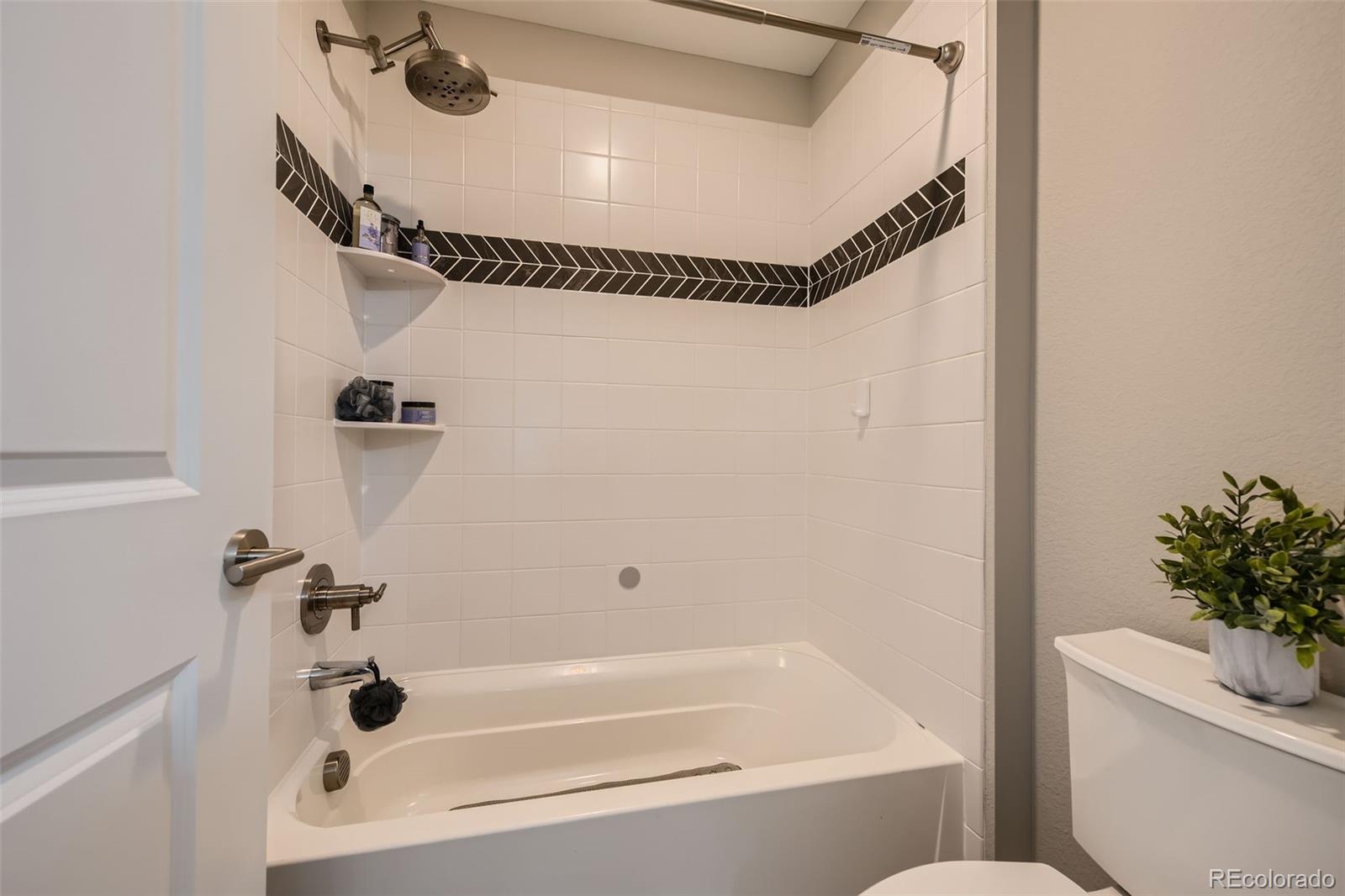 6458 Lei lani Drive, Castle Rock, CO 80108, 6 Bedrooms Bedrooms, ,5 BathroomsBathrooms,Residential,For Sale,Lei lani,REC8927331