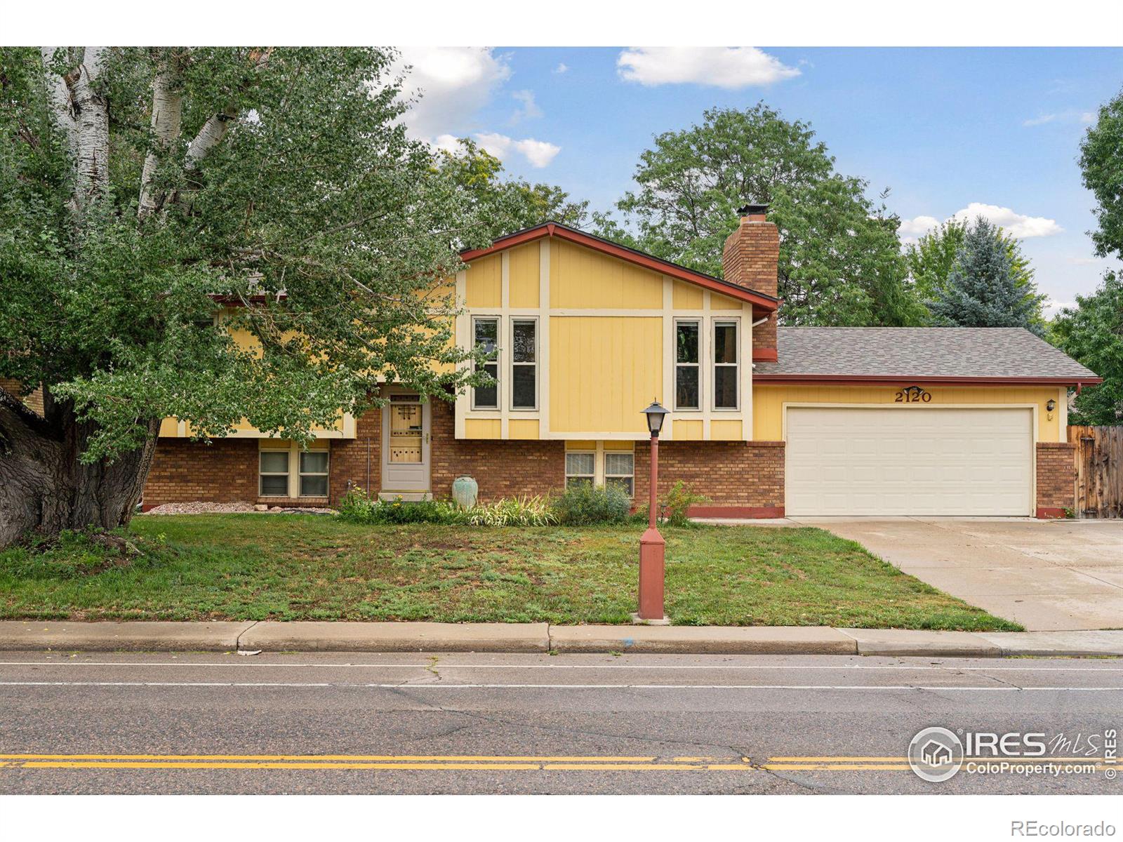 2120 Gay Street, Longmont, CO 80501, 4 Bedrooms Bedrooms, ,3 BathroomsBathrooms,Residential,For Sale,Gay,RECIR1018433