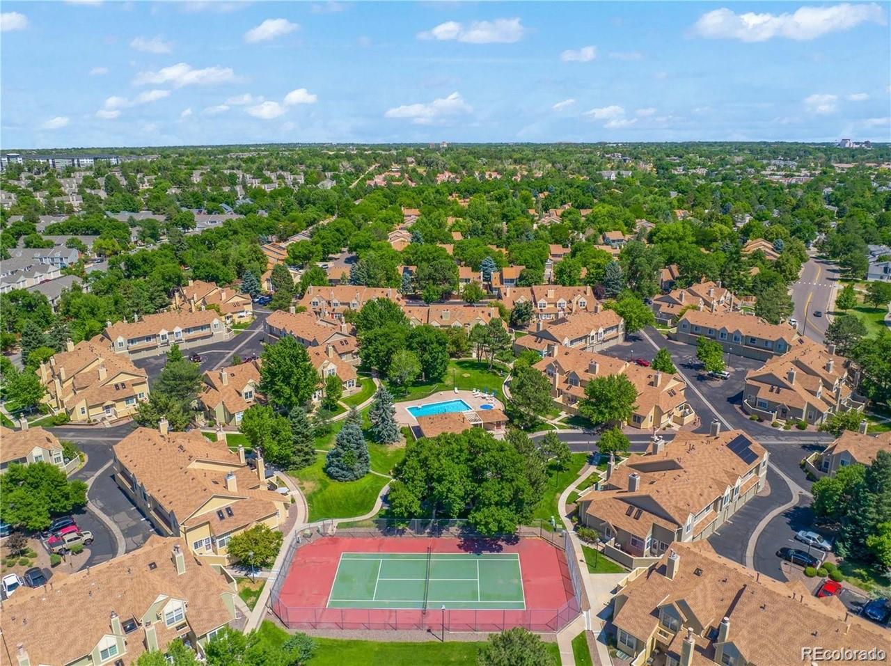 7370 Florida Avenue #1055, Denver, CO 80231, 3 Bedrooms Bedrooms, ,3 BathroomsBathrooms,Residential,For Sale,Landmark Townhomes,Florida,REC4169271